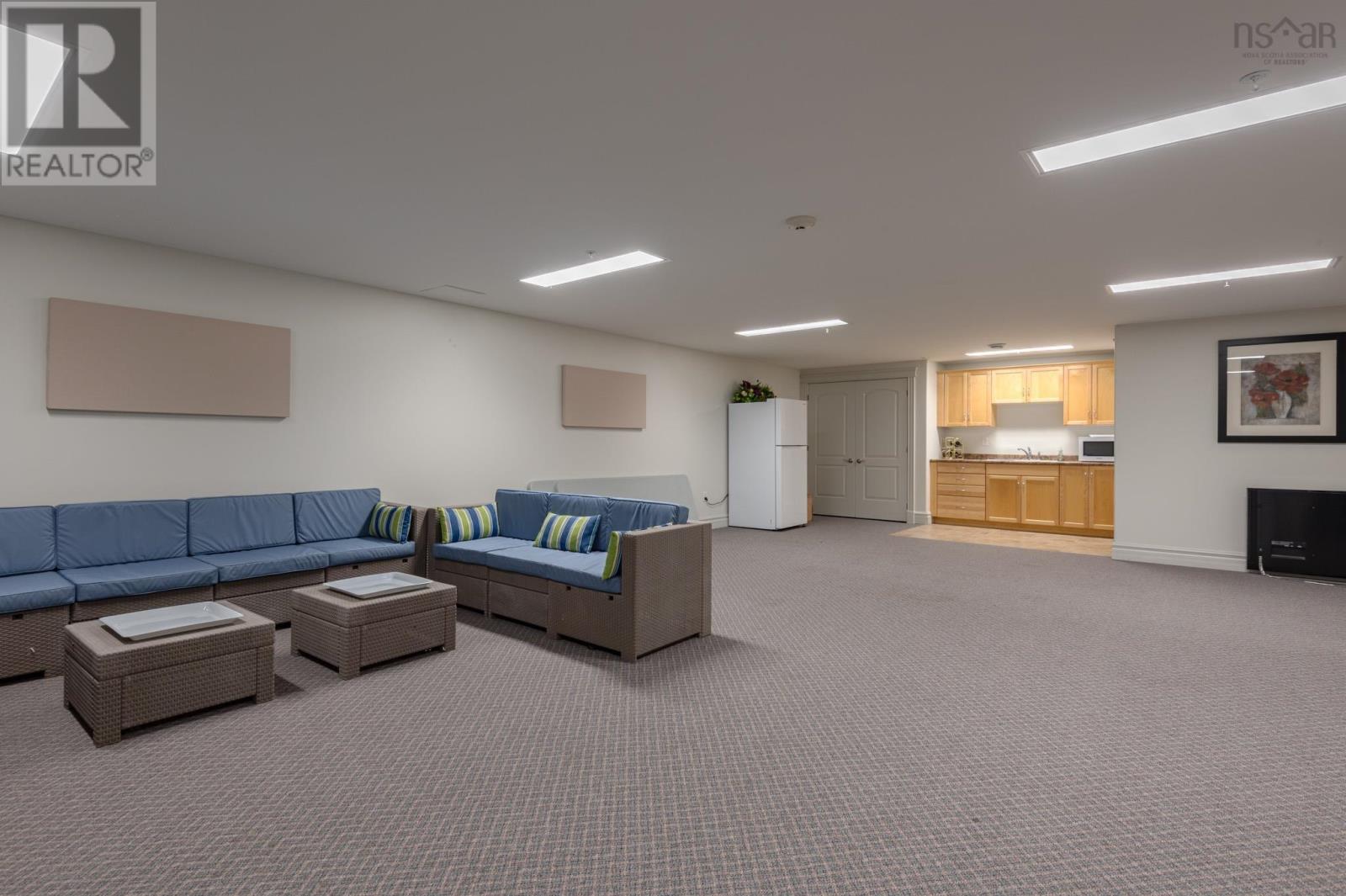 112 11 Springvale Avenue, #112