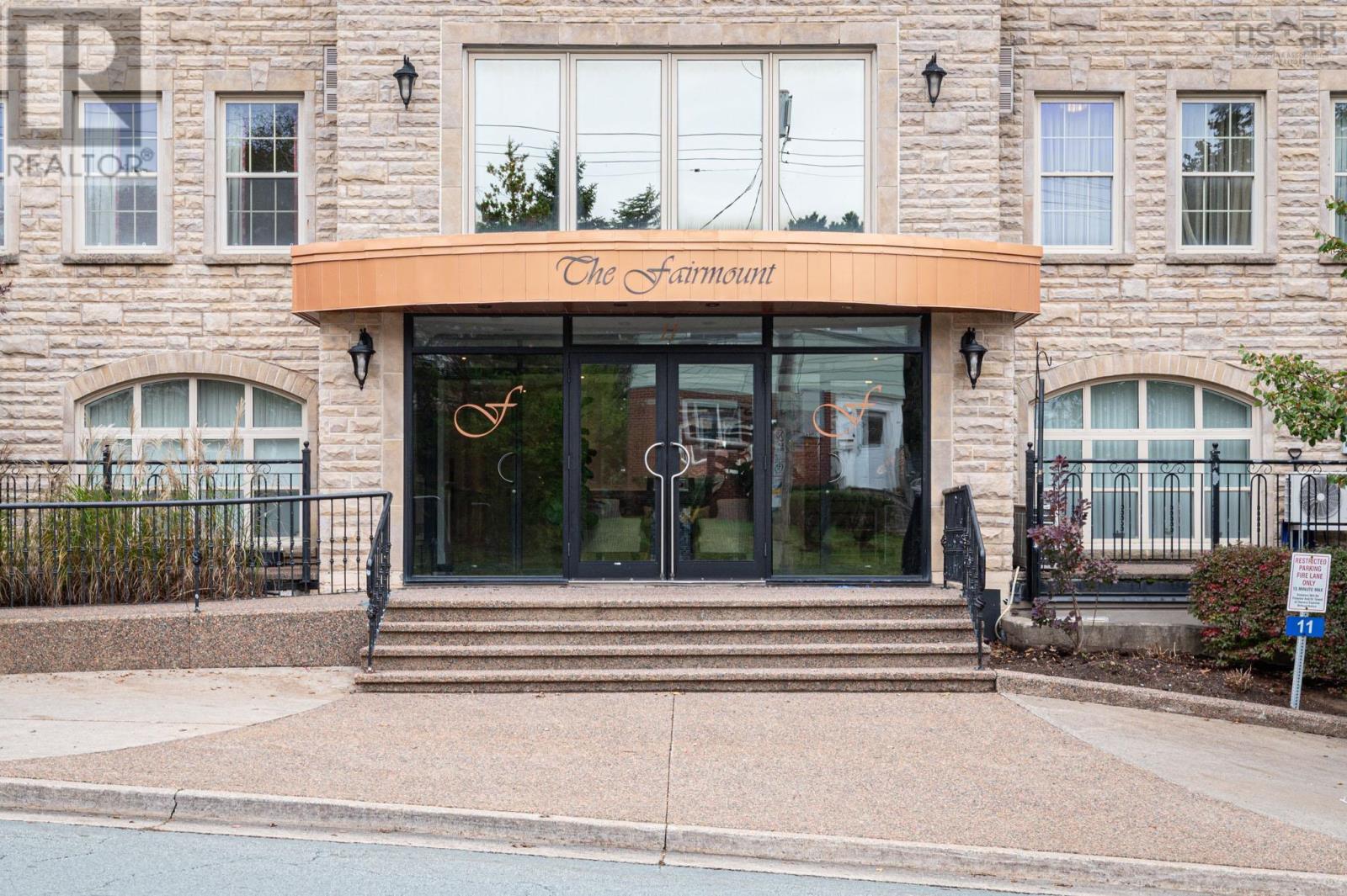 112 11 Springvale Avenue, #112