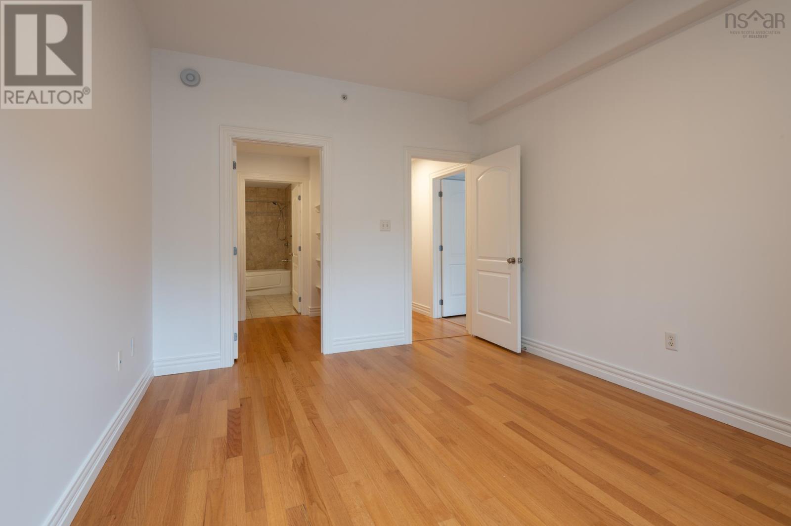 112 11 Springvale Avenue, #112