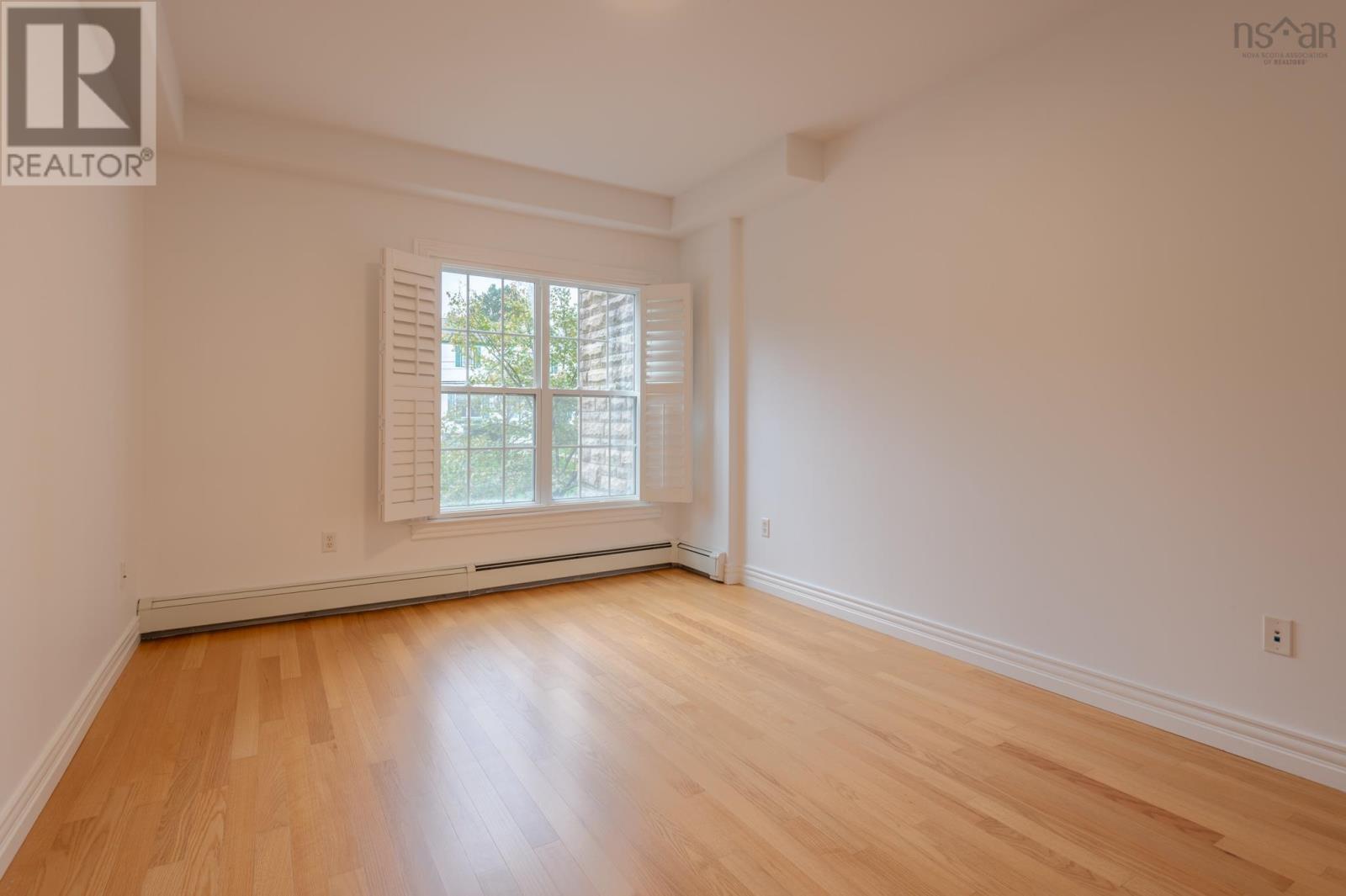 112 11 Springvale Avenue, #112