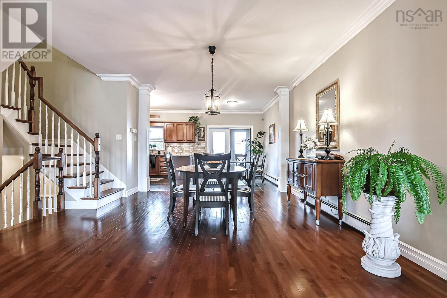 52 Windstone Close