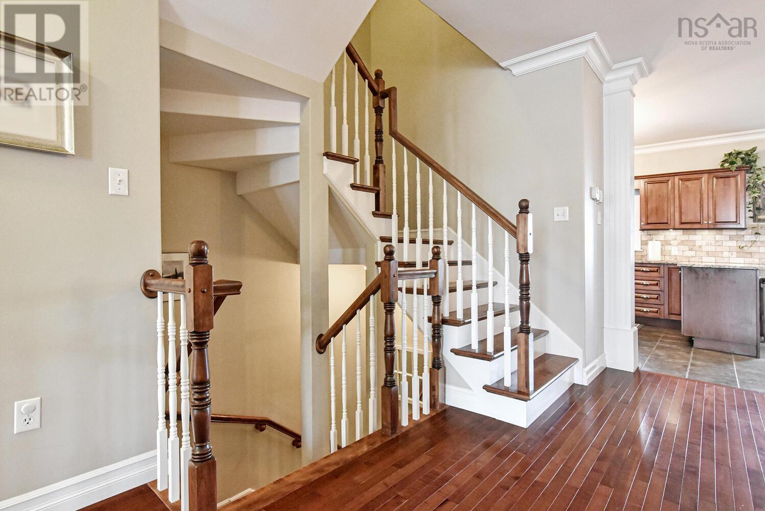 52 Windstone Close