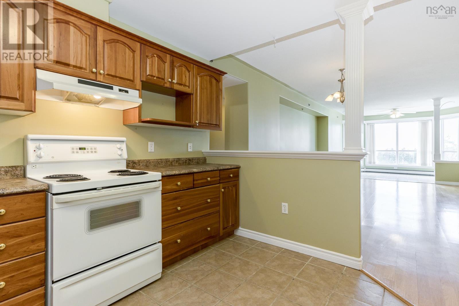 310 114 Regency Park Drive, #310