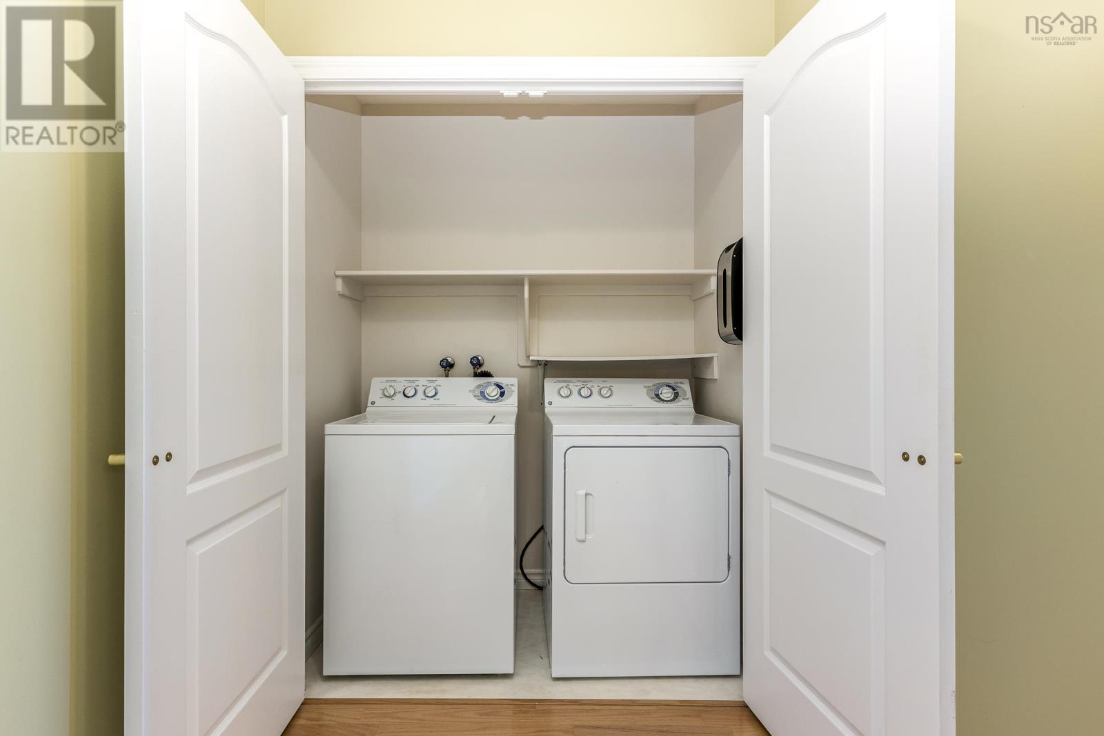310 114 Regency Park Drive, #310