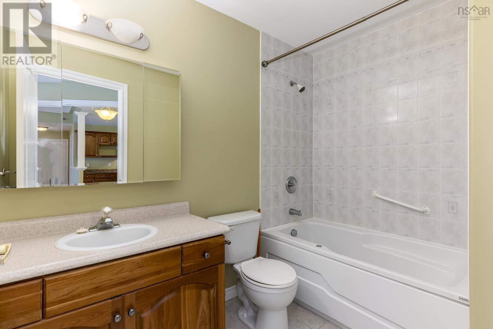 310 114 Regency Park Drive, #310