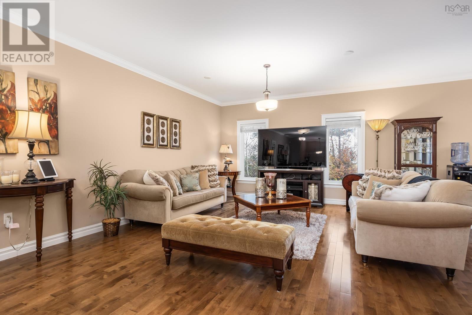 129 Windridge Lane