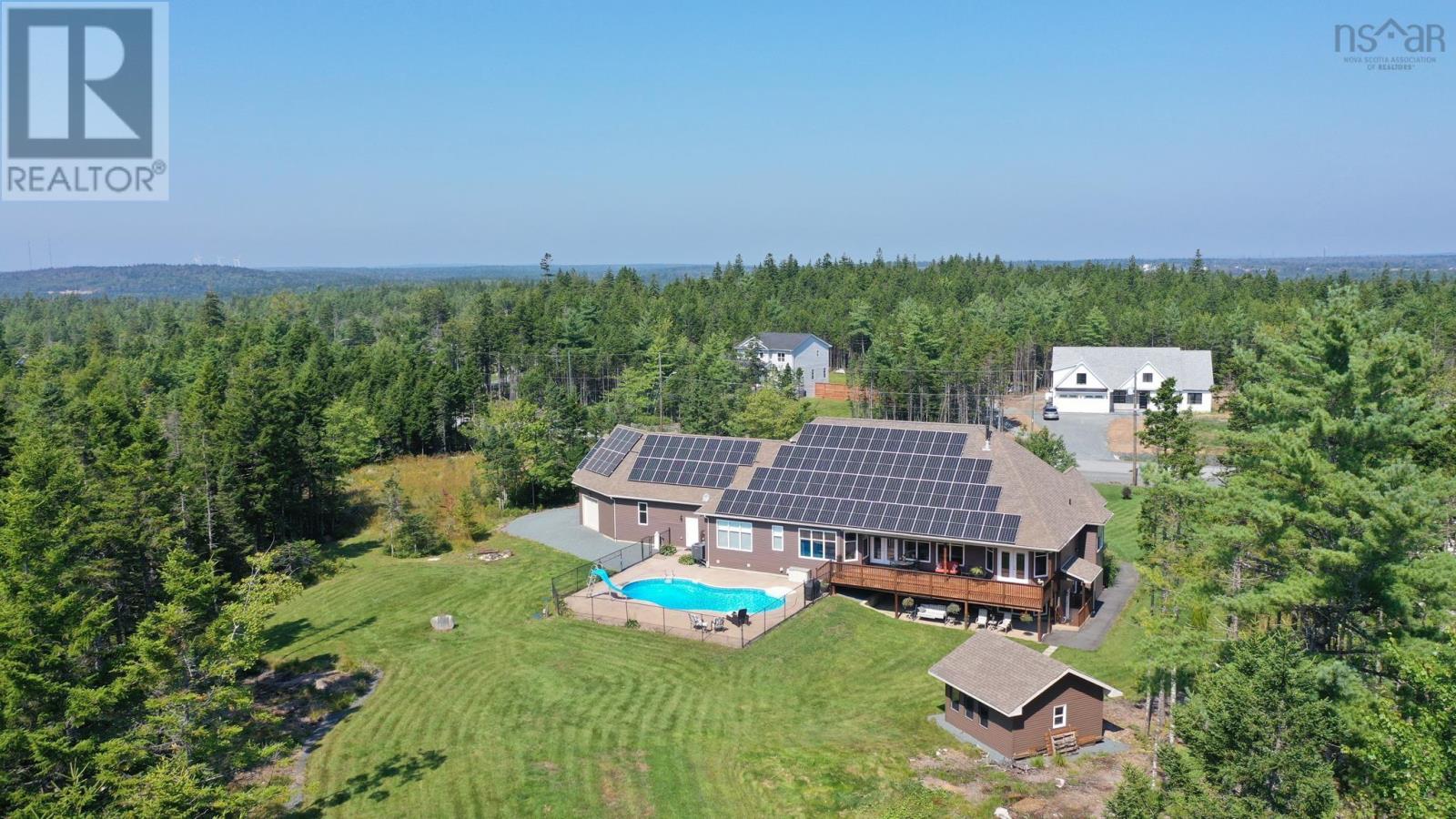 1025 Voyageur Way
