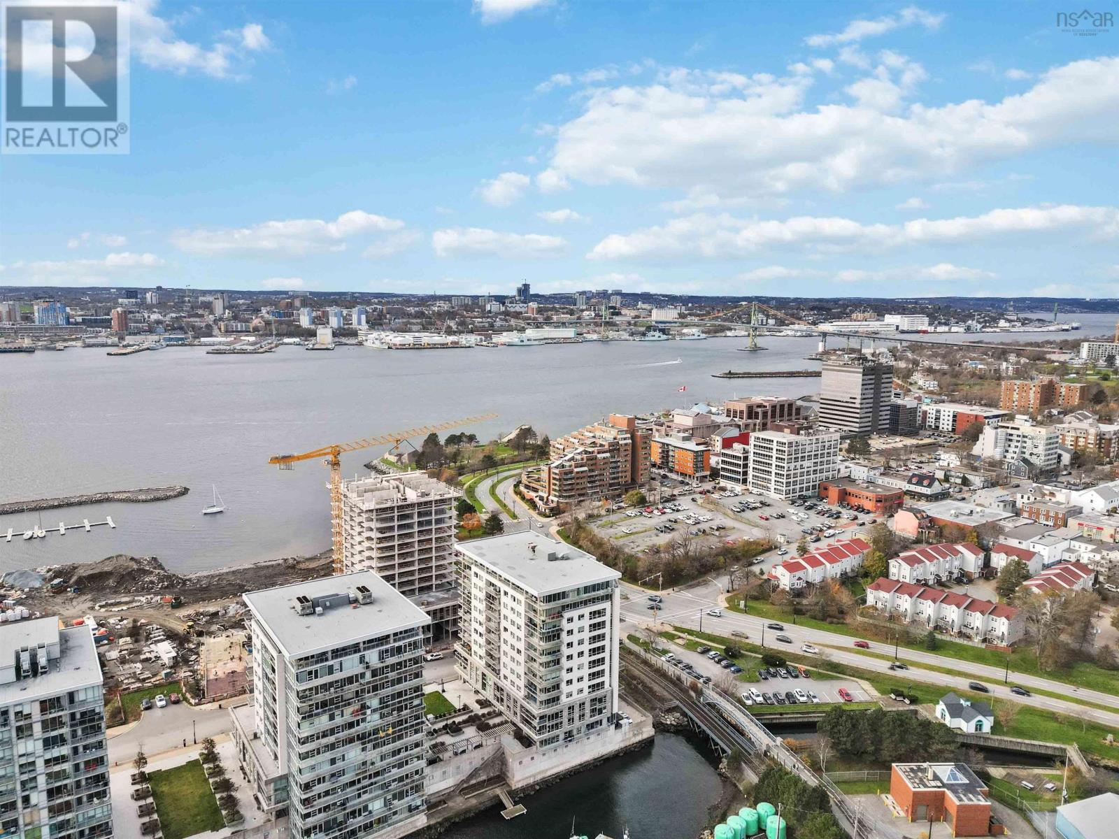 605 15 Kings Wharf Place, #605