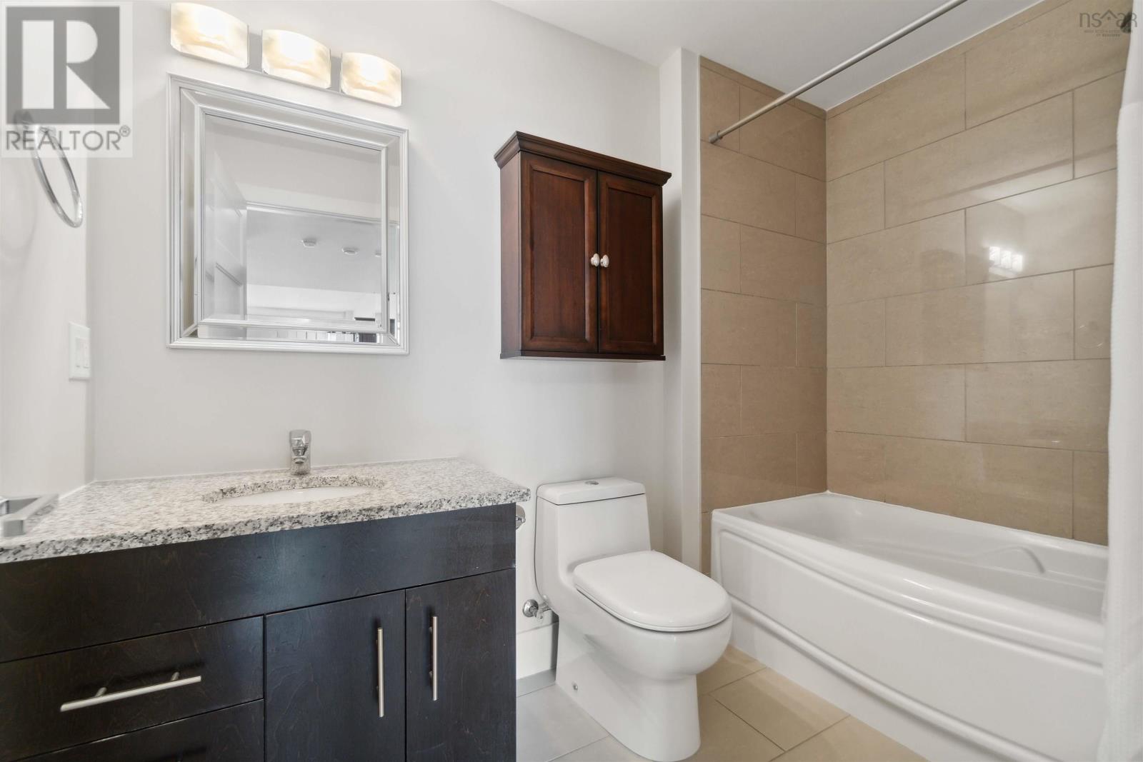 605 15 Kings Wharf Place, #605