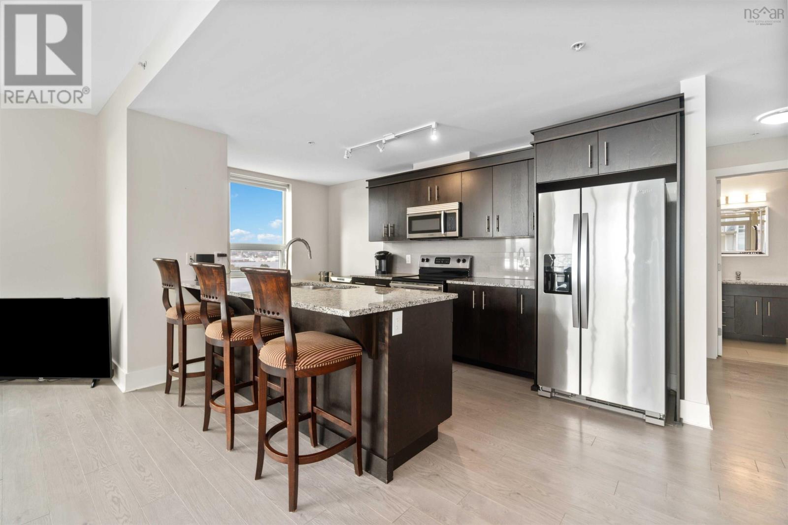 605 15 Kings Wharf Place, #605