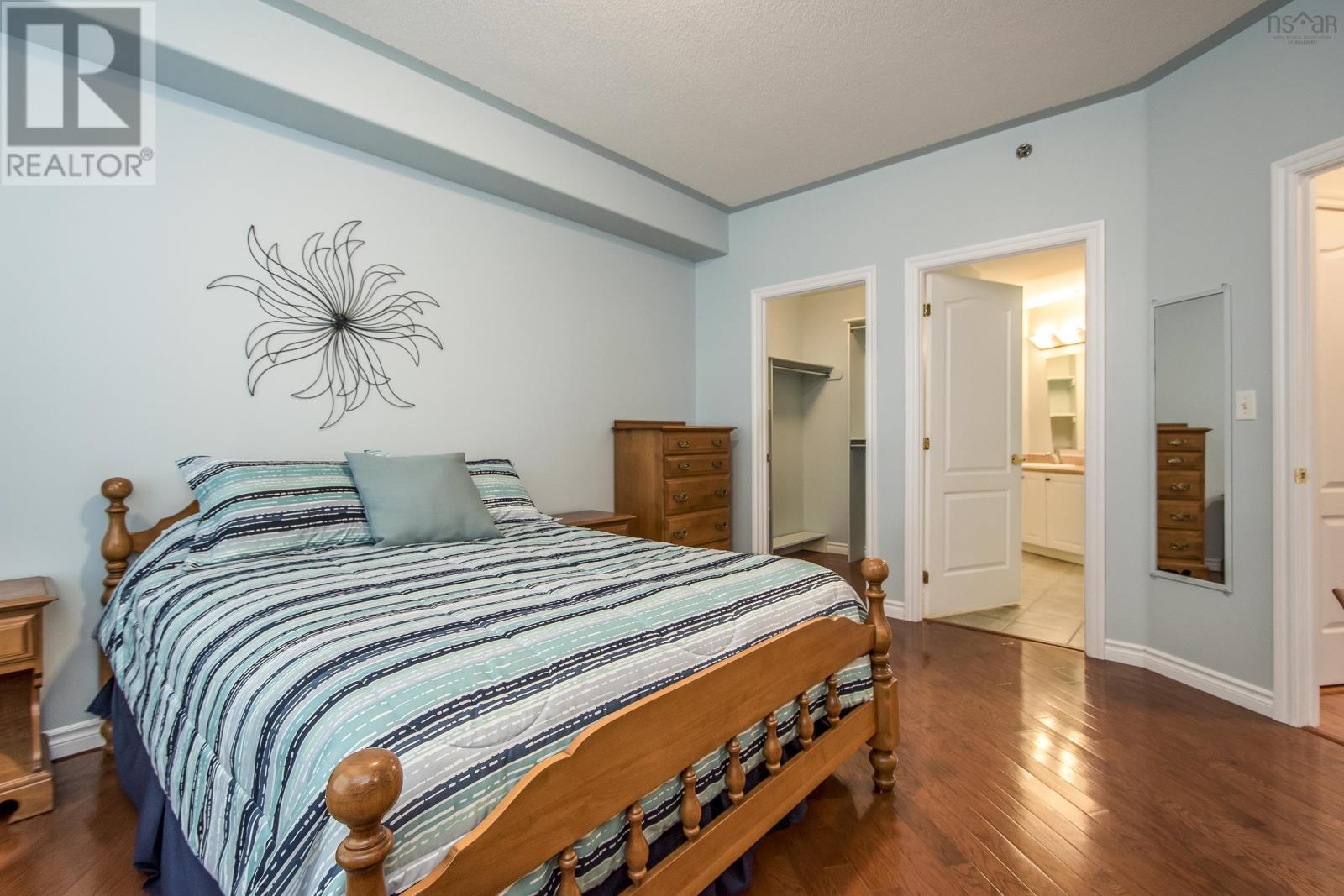307 78 Regency Park Drive, #307