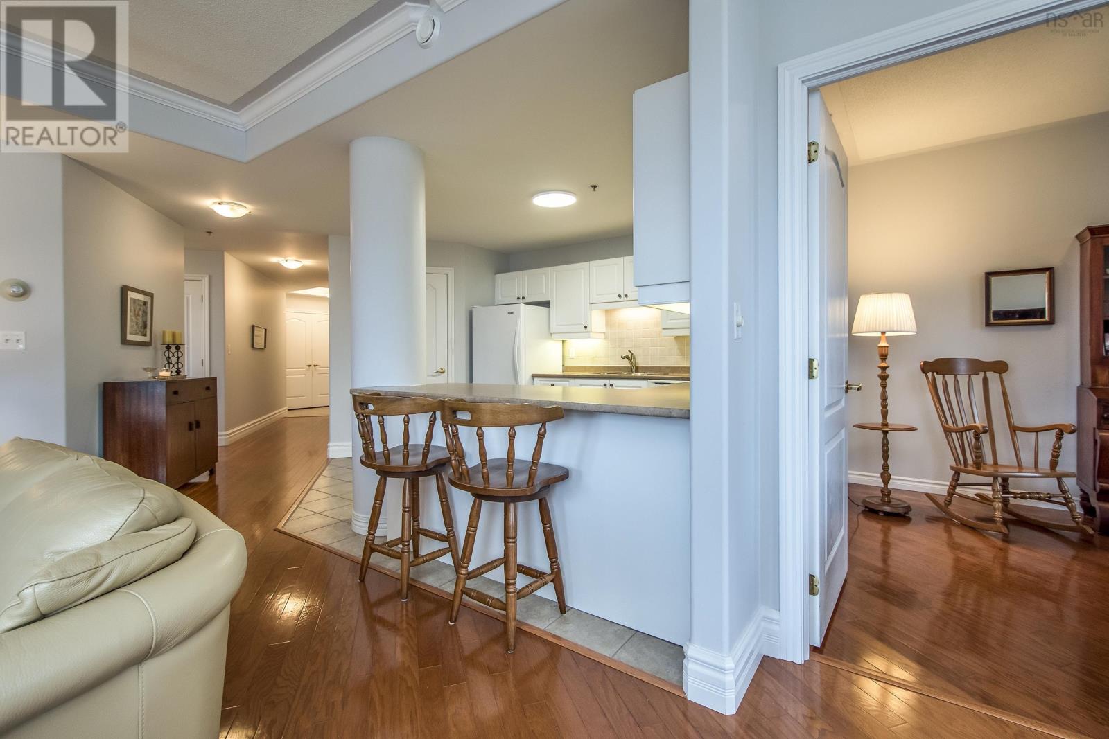 307 78 Regency Park Drive, #307