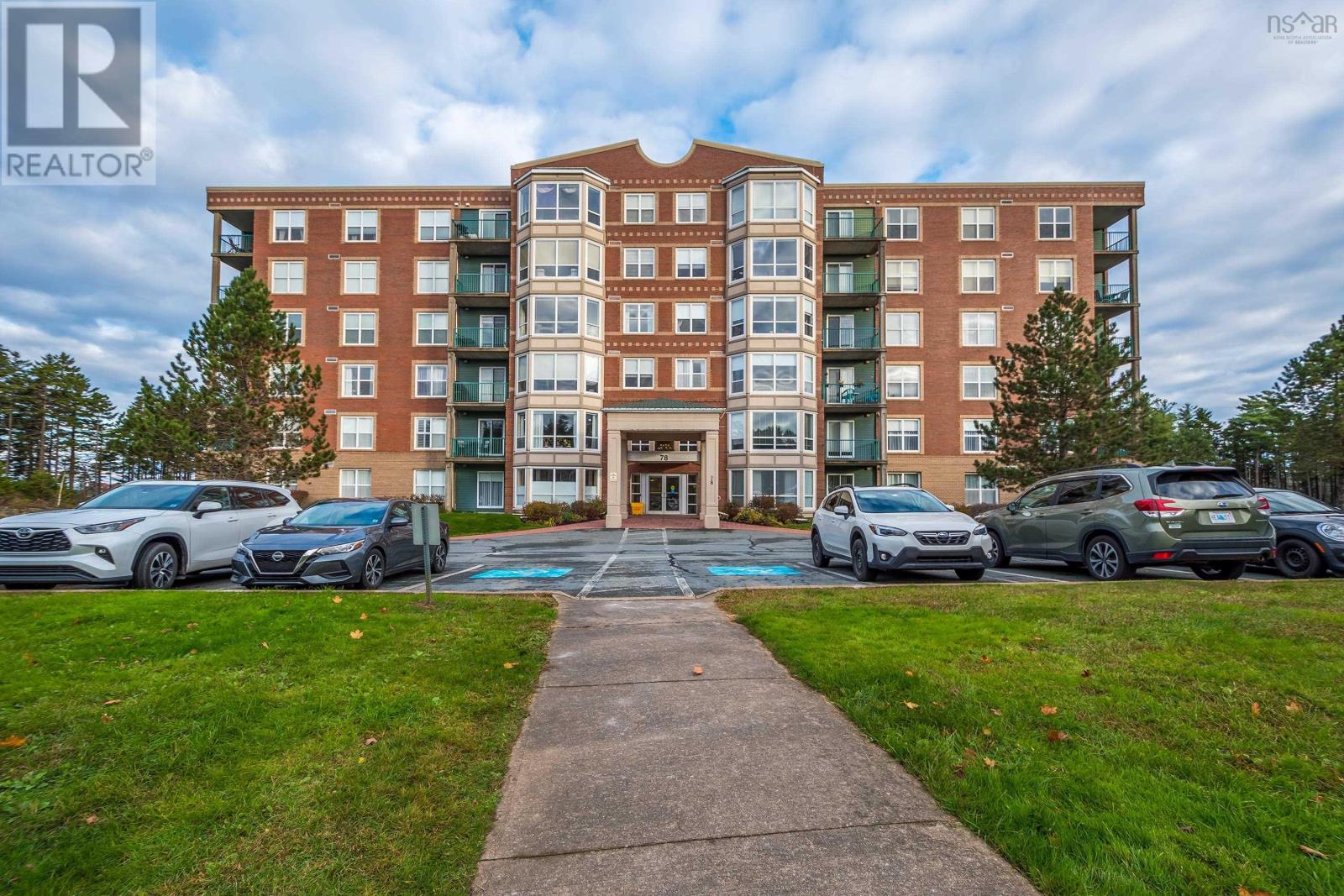 307 78 Regency Park Drive, #307