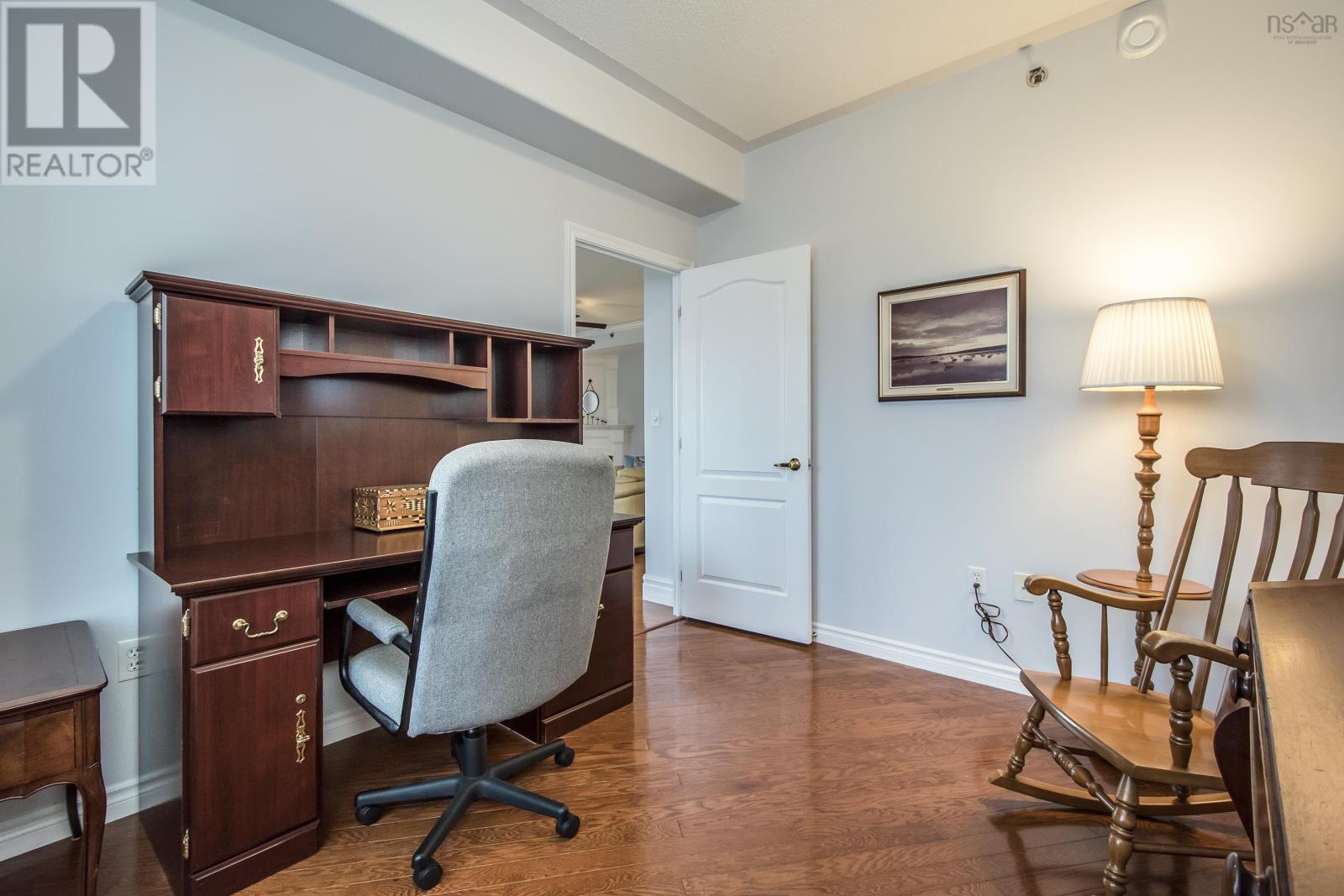 307 78 Regency Park Drive, #307