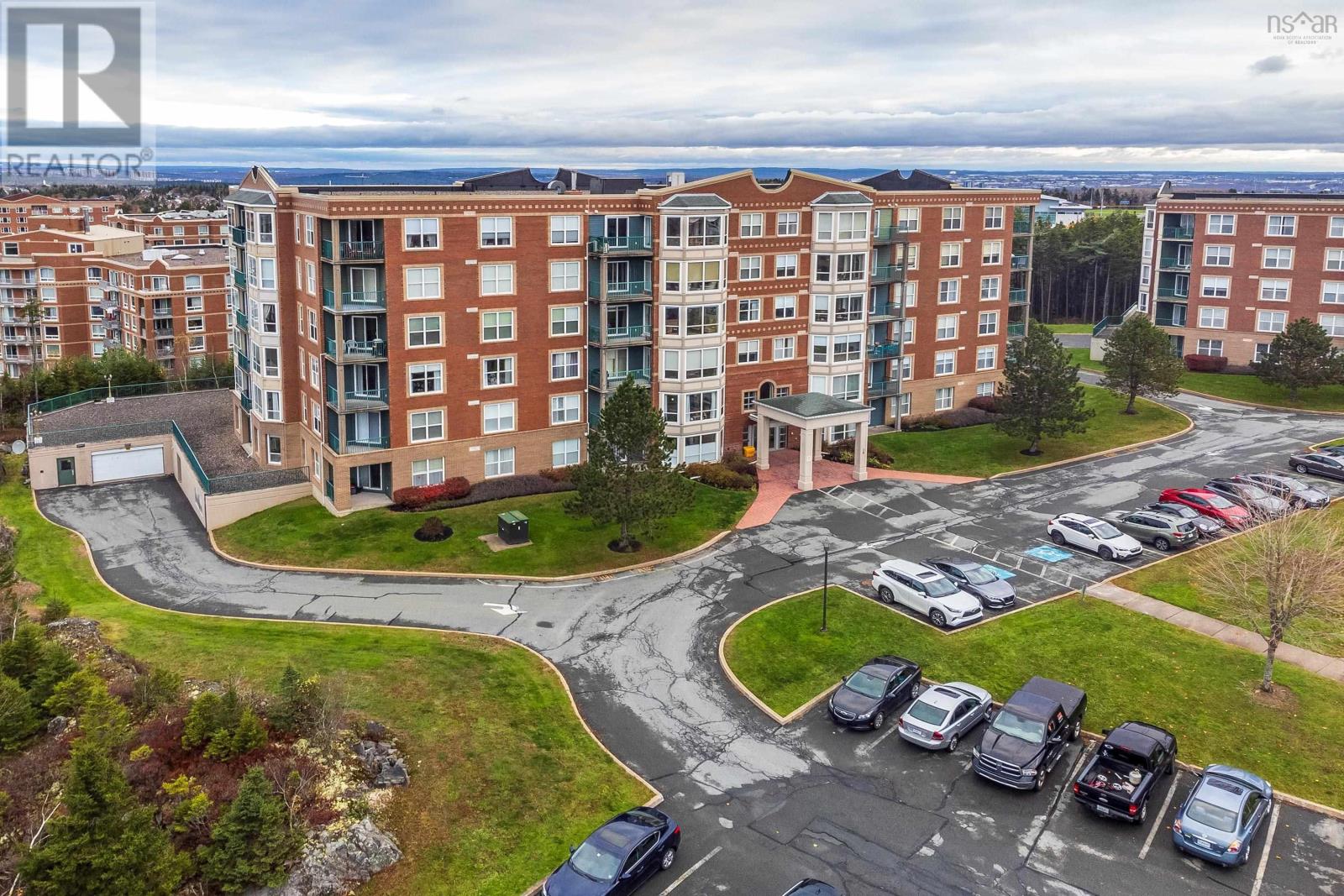 307 78 Regency Park Drive, #307