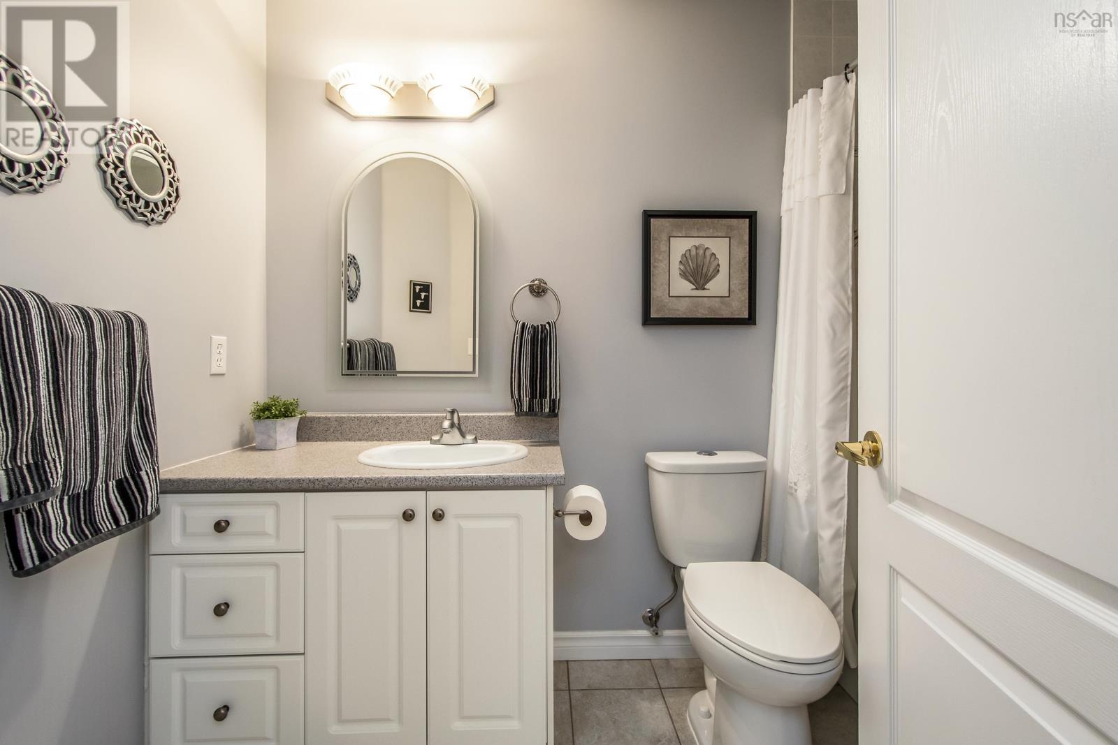307 78 Regency Park Drive, #307