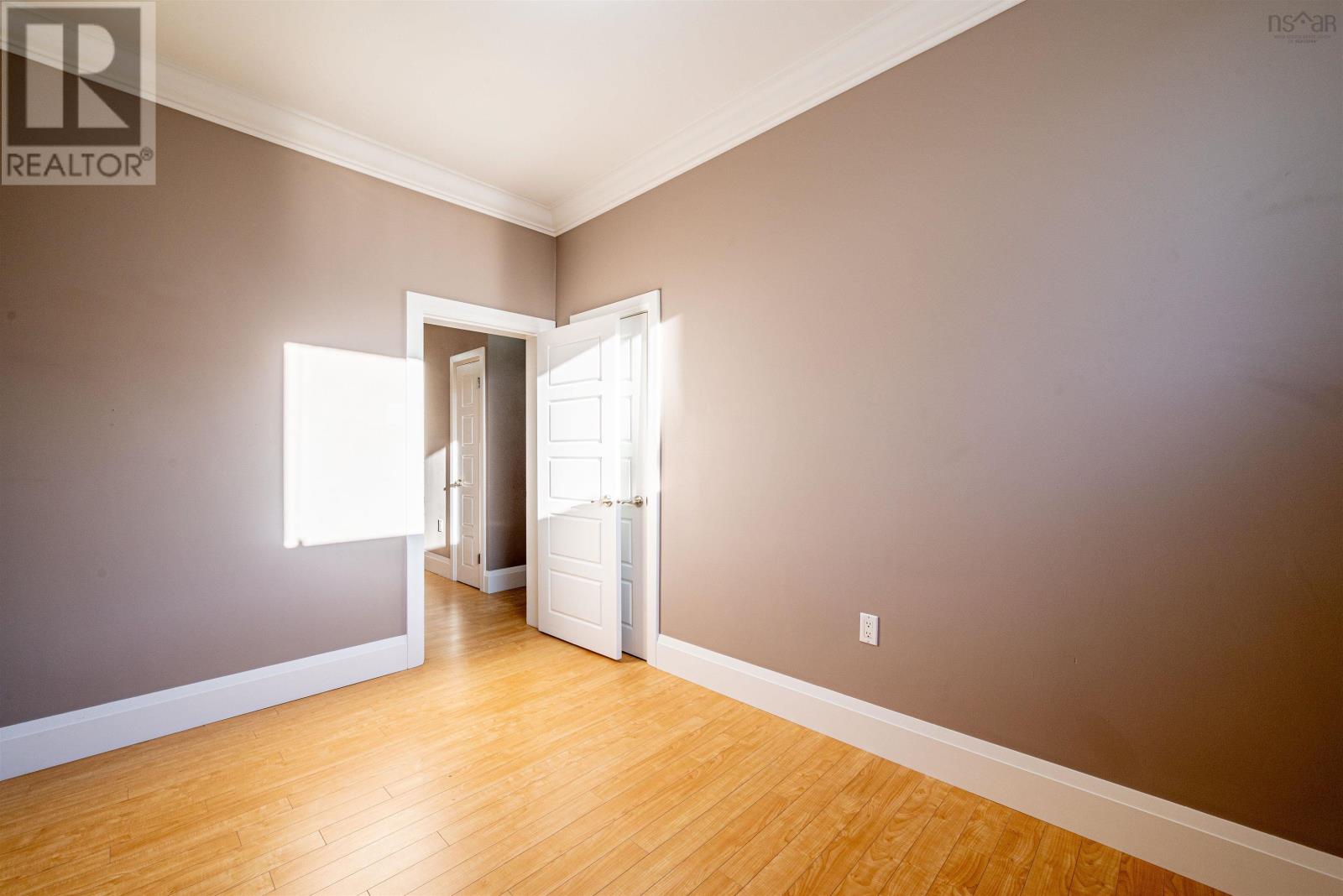 1 6269 Cork Street, #1