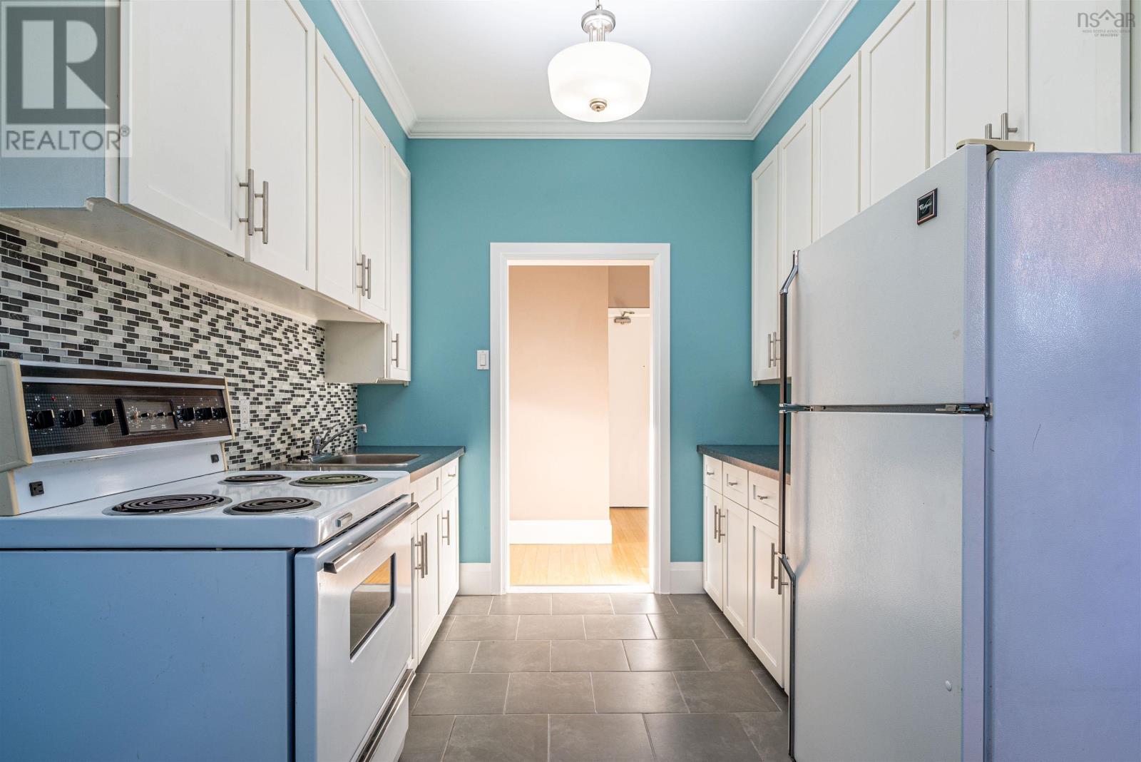 1 6269 Cork Street, #1