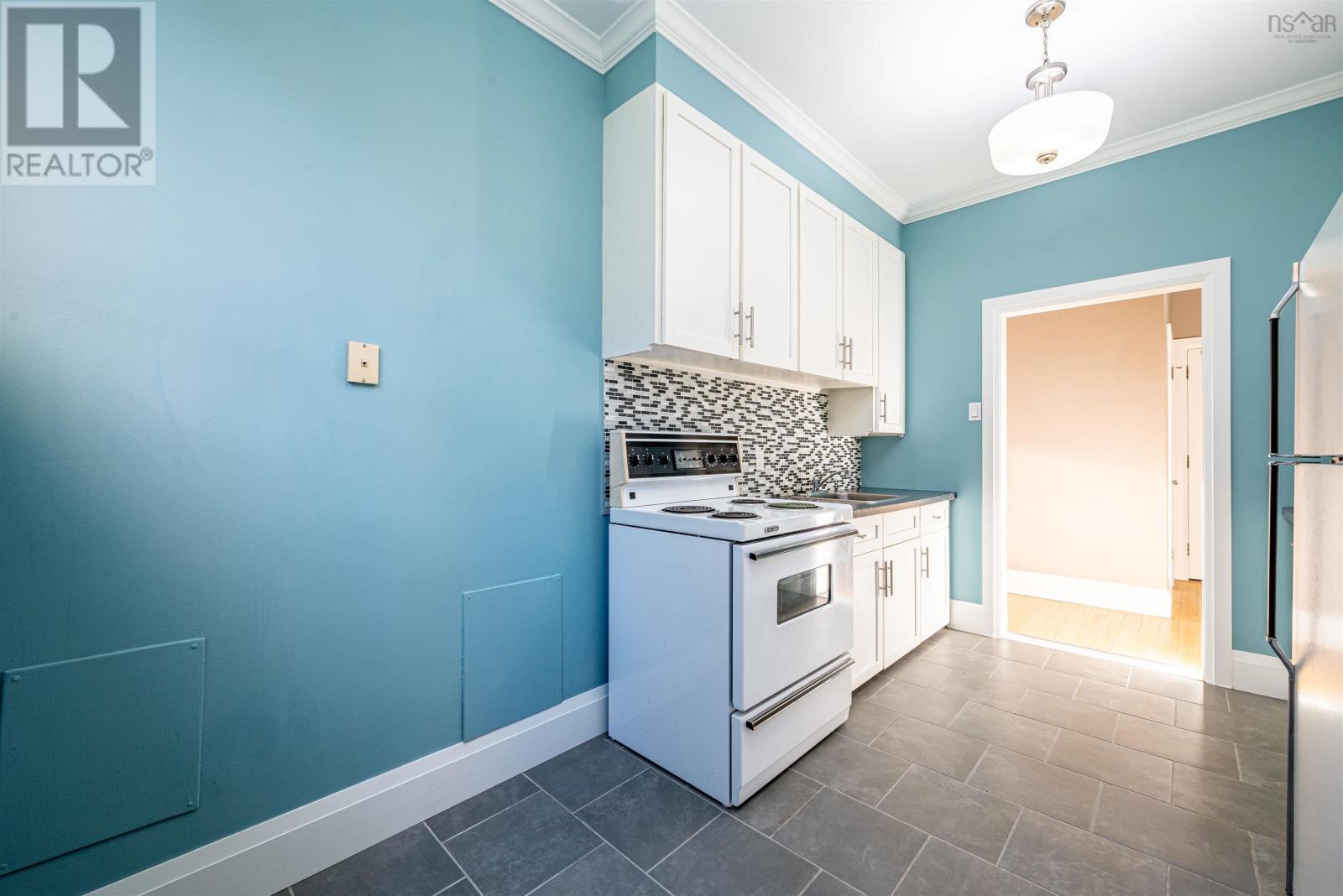 1 6269 Cork Street, #1