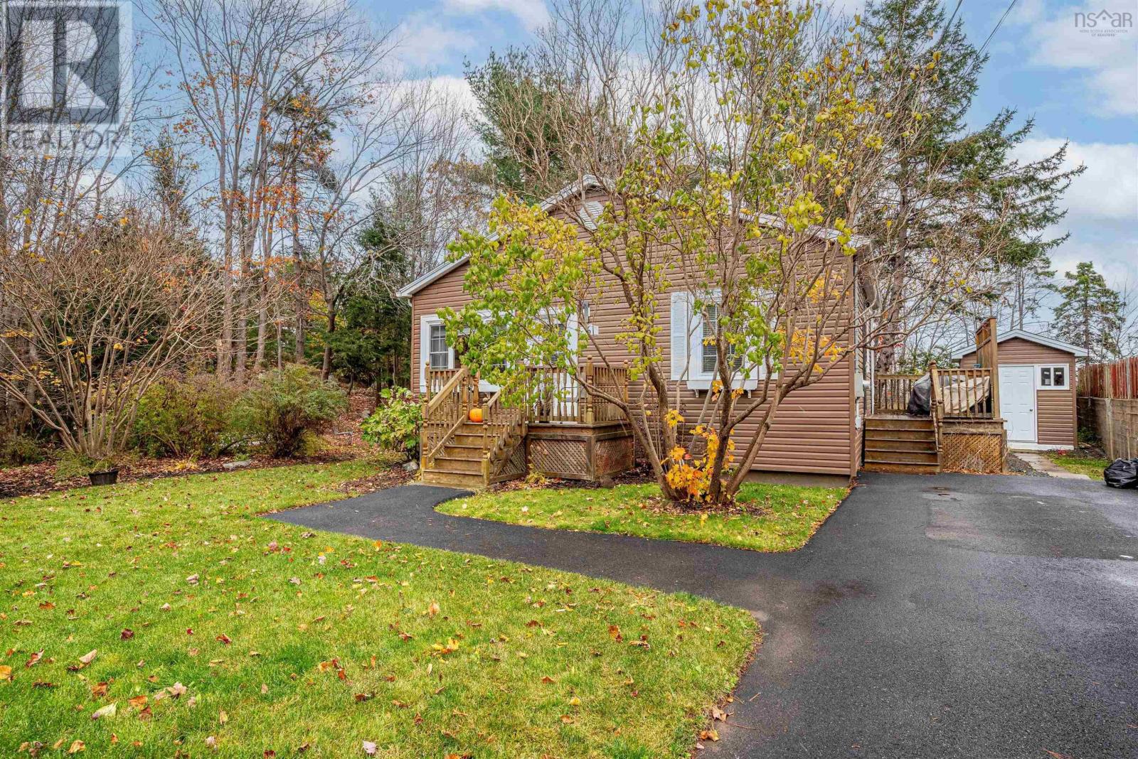 6 Douglas Drive