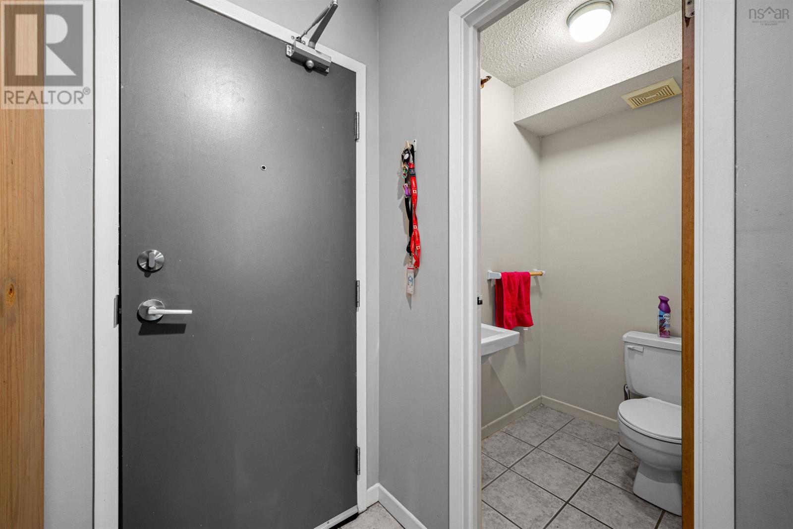 323 2070 Quingate Place, #323