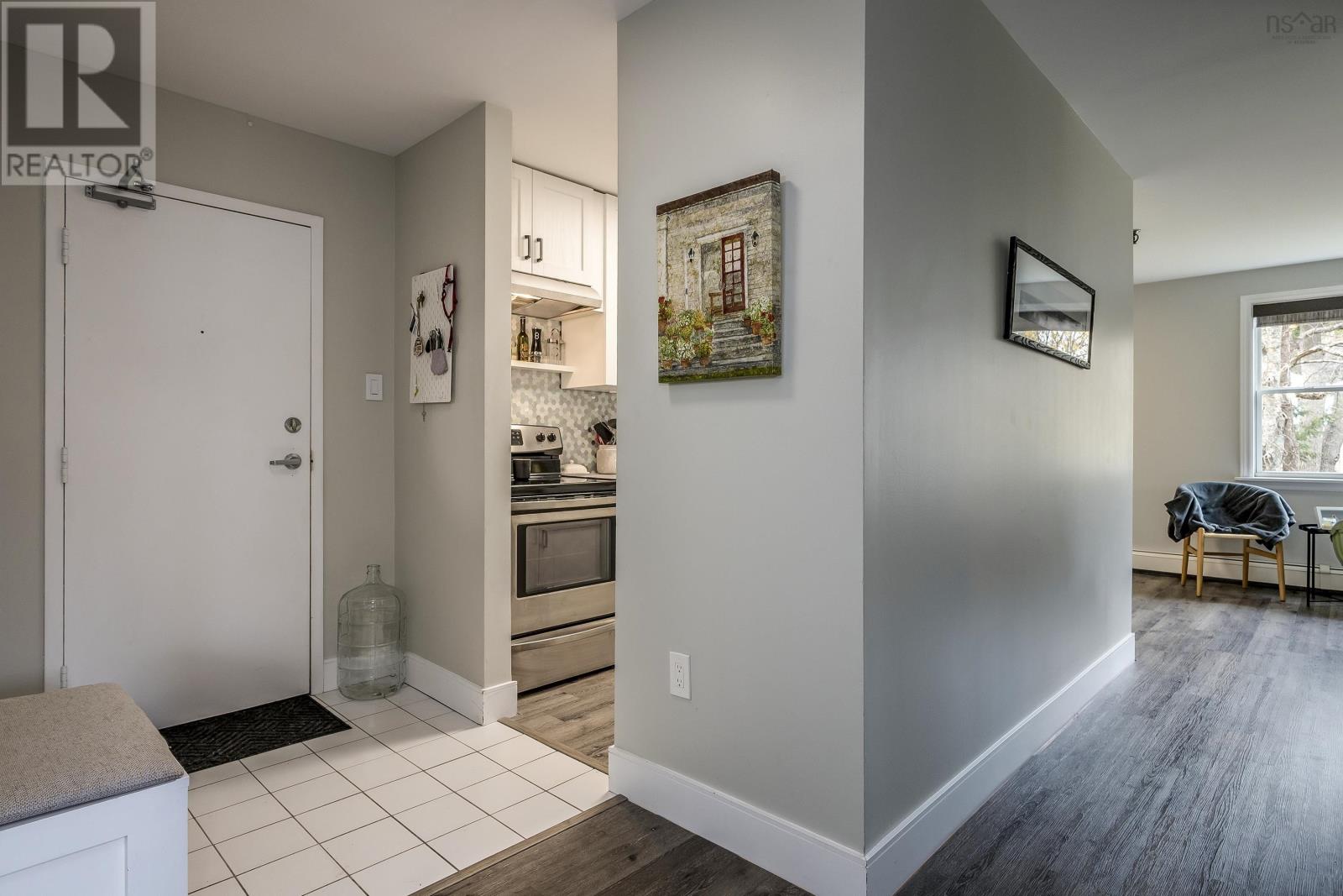 201 41 Moirs Mills Road, #201