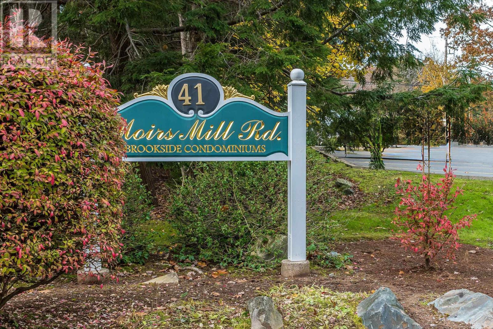 201 41 Moirs Mills Road, #201