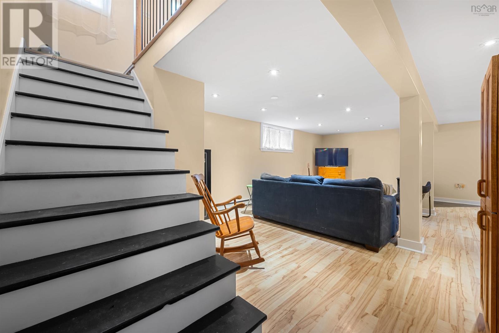 84 Hillside Avenue