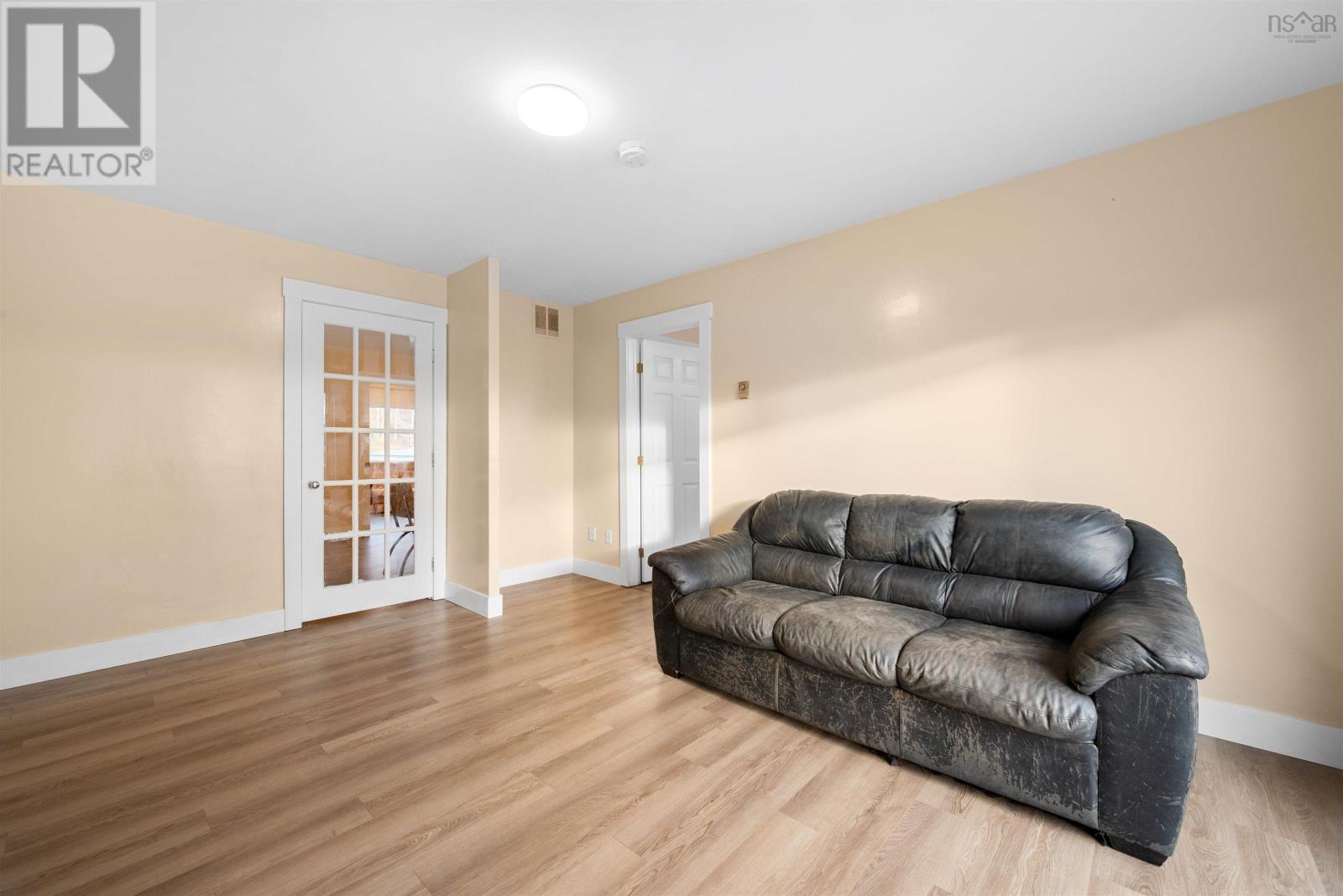 84 Hillside Avenue