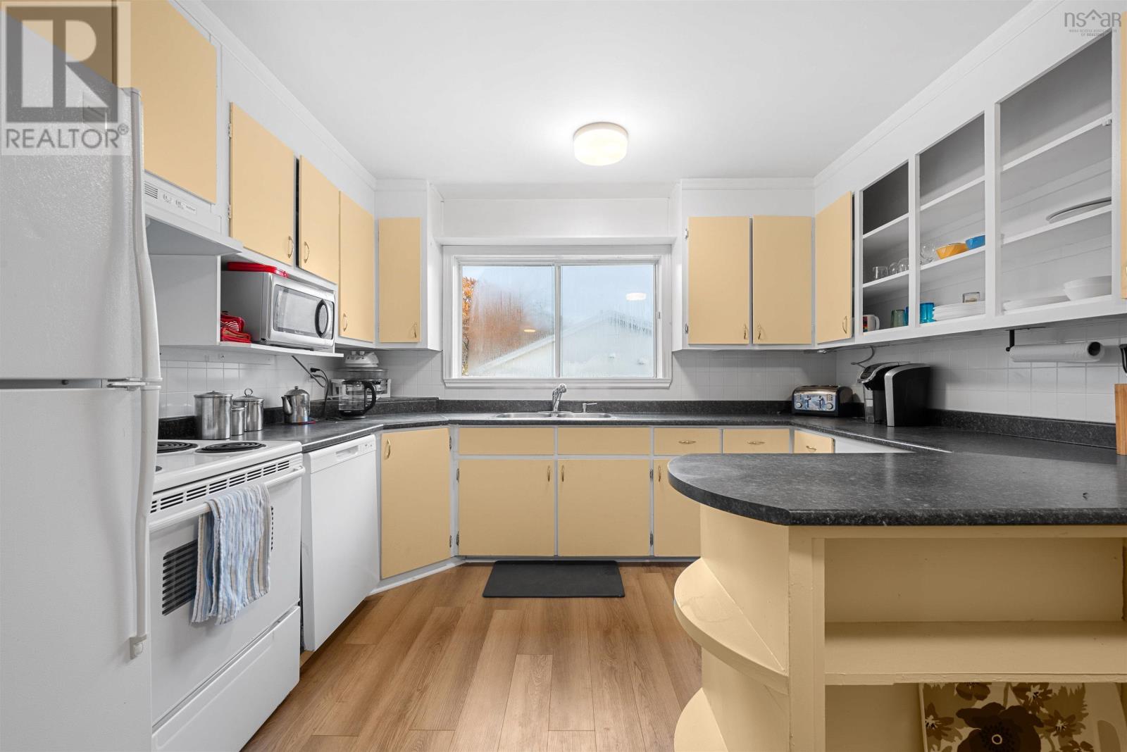 84 Hillside Avenue