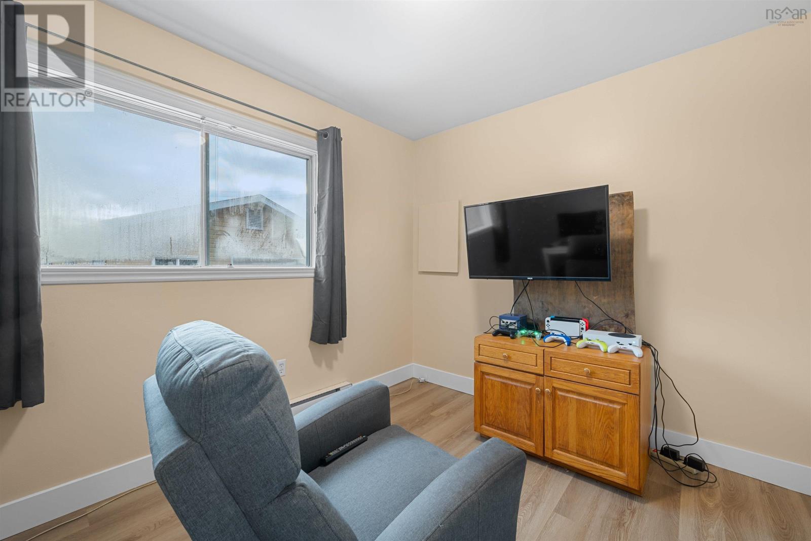 84 Hillside Avenue