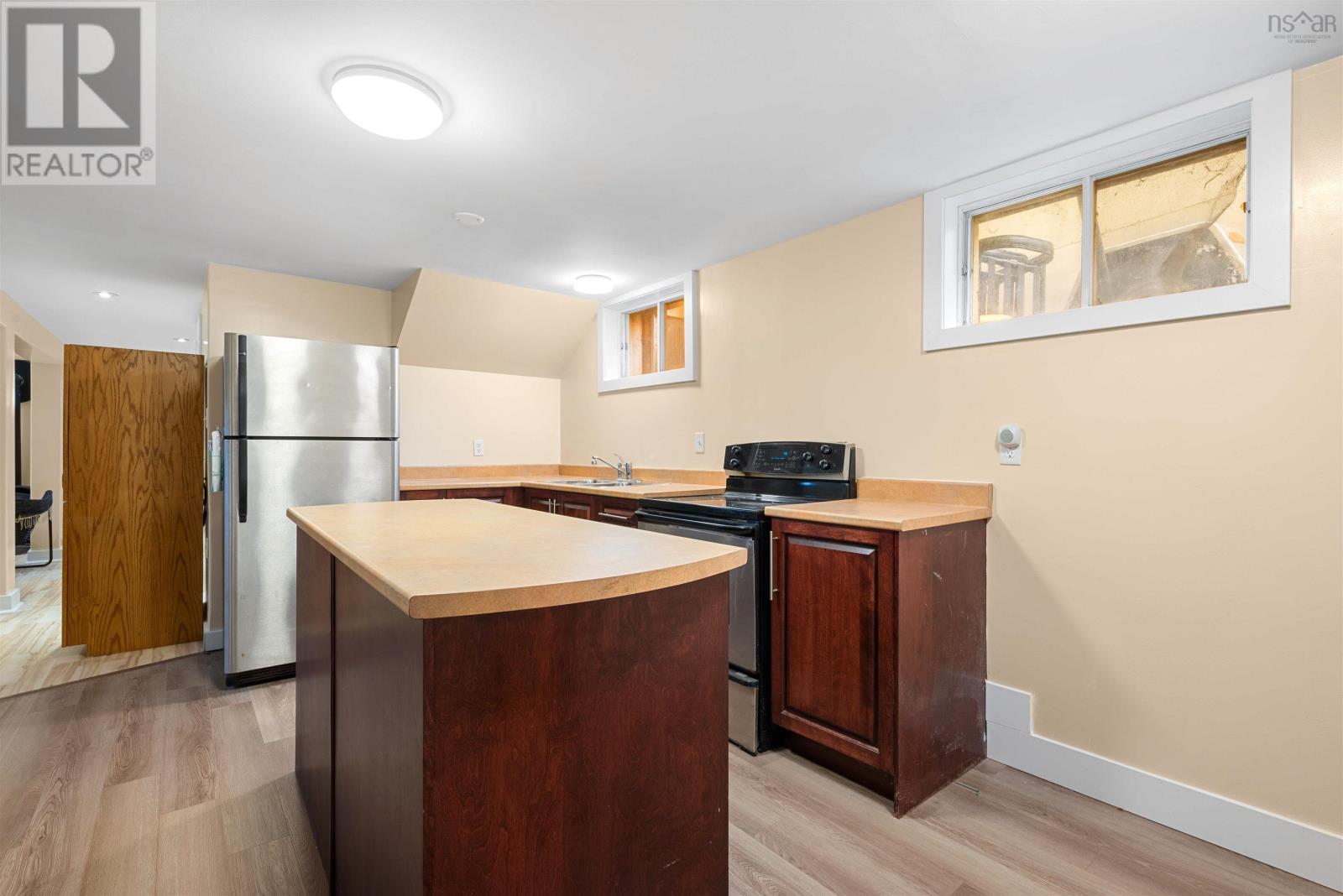 84 Hillside Avenue