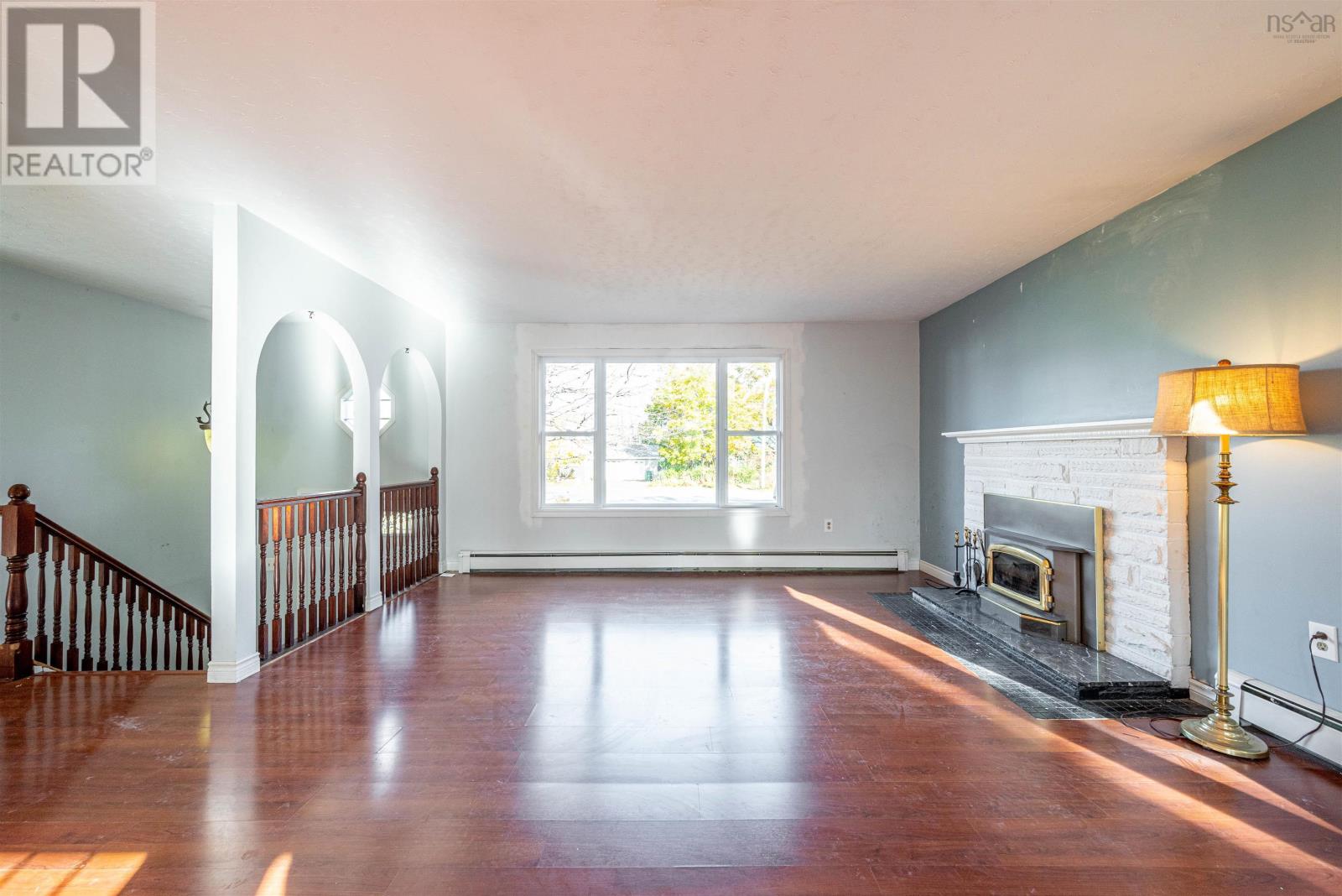 3 Ambercrest Place