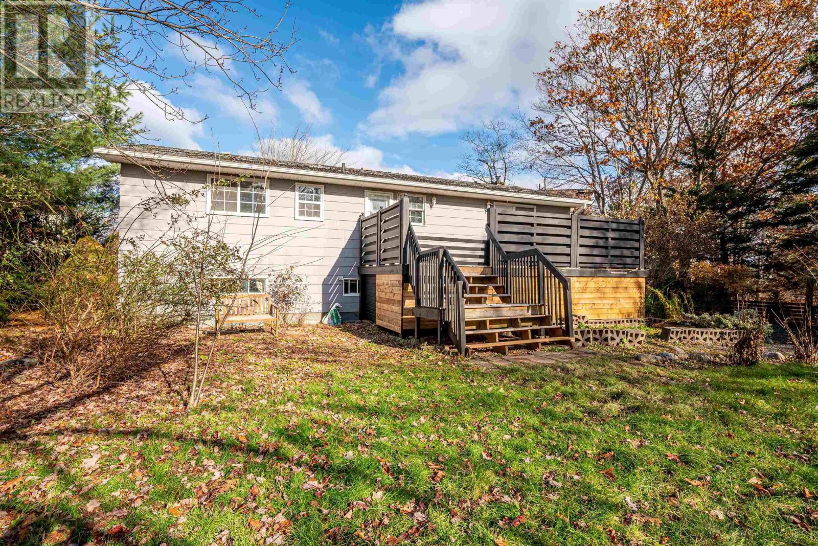 3 Ambercrest Place