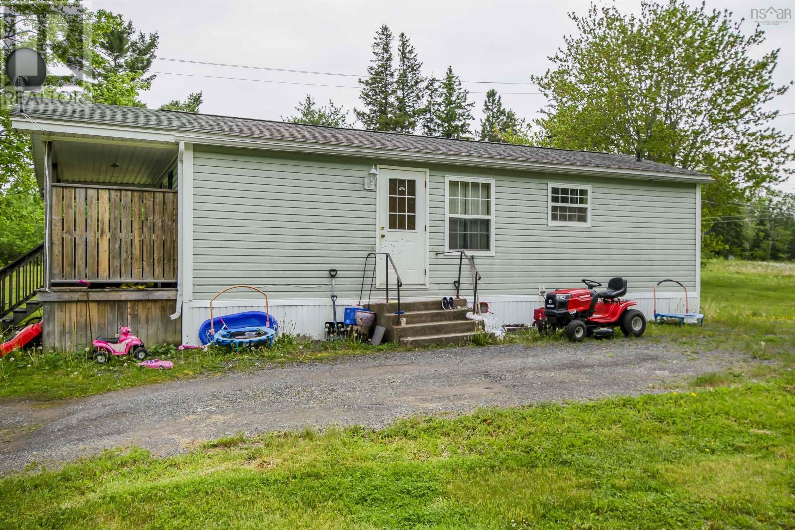 109 Marsh Road