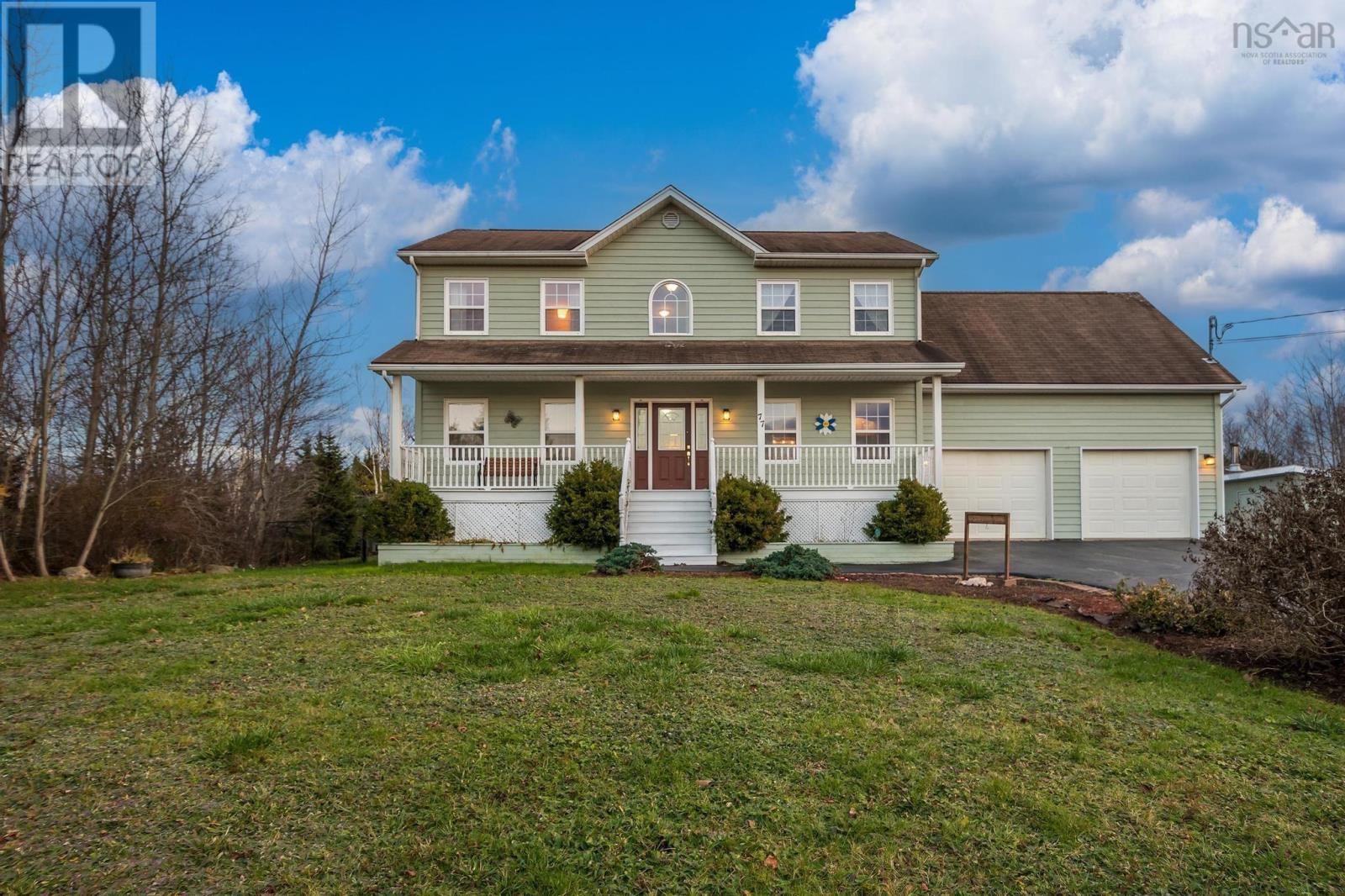 77 Lawlor Crescent
