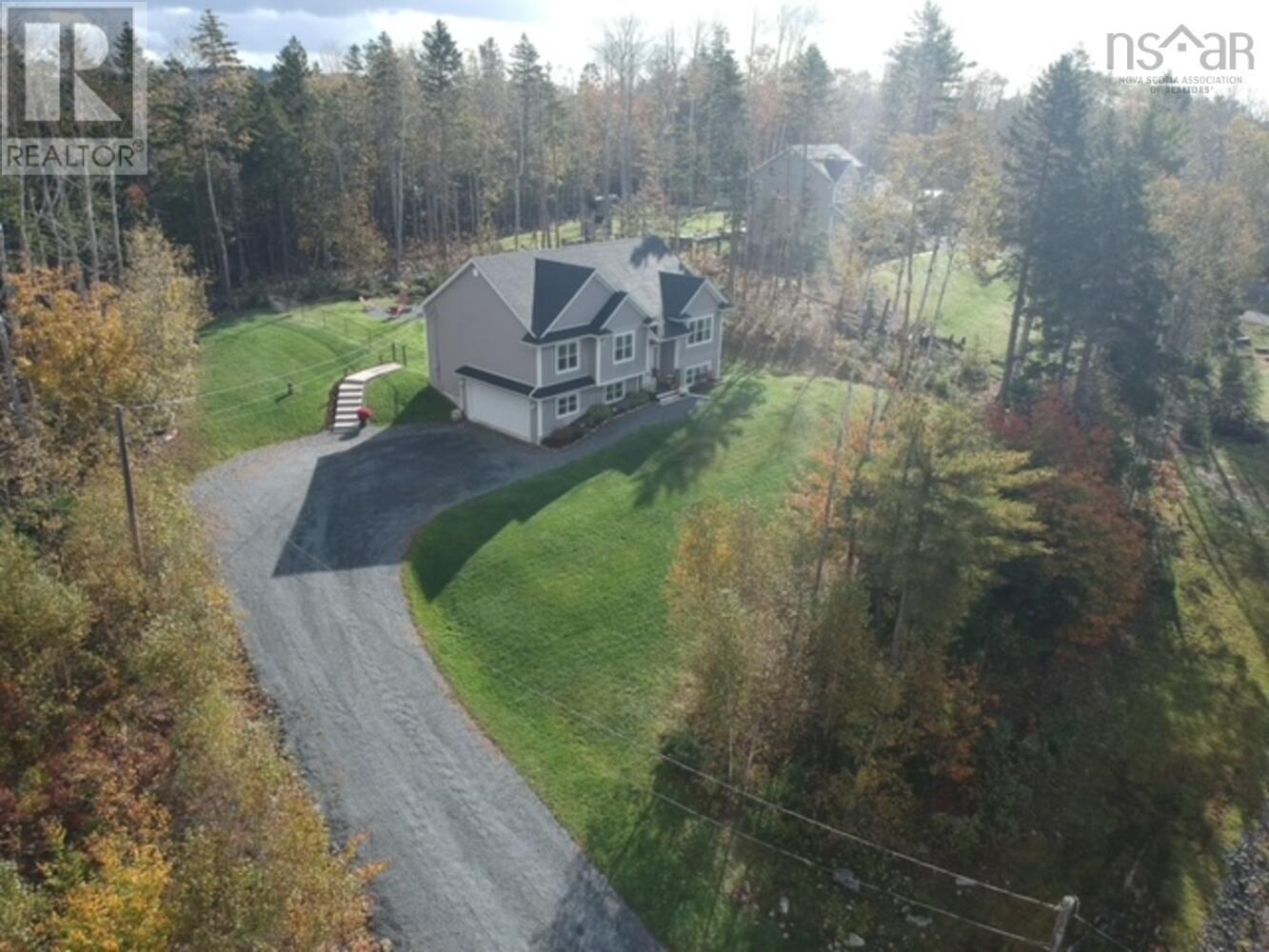 384 Crooked Stick Pass