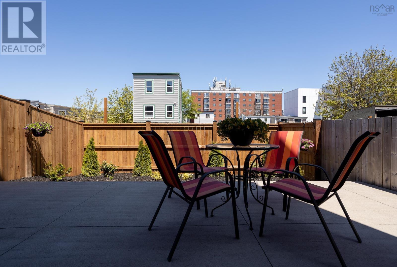2371 Creighton Street