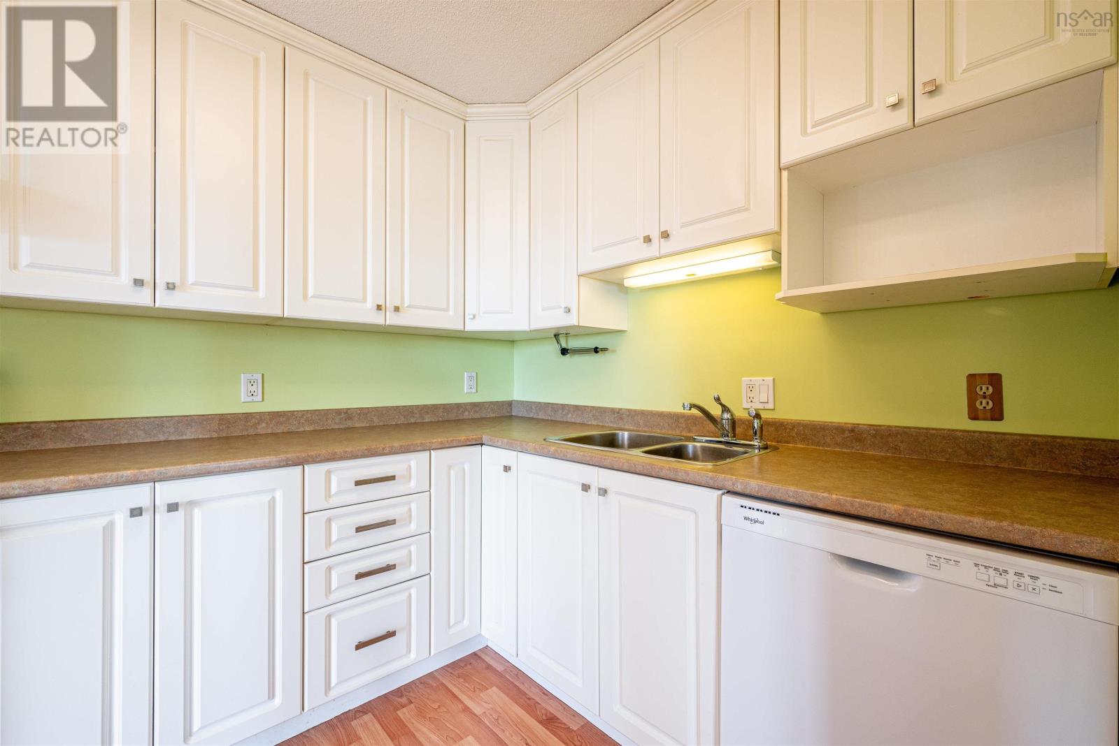 421 3700 John Parr Drive, #421