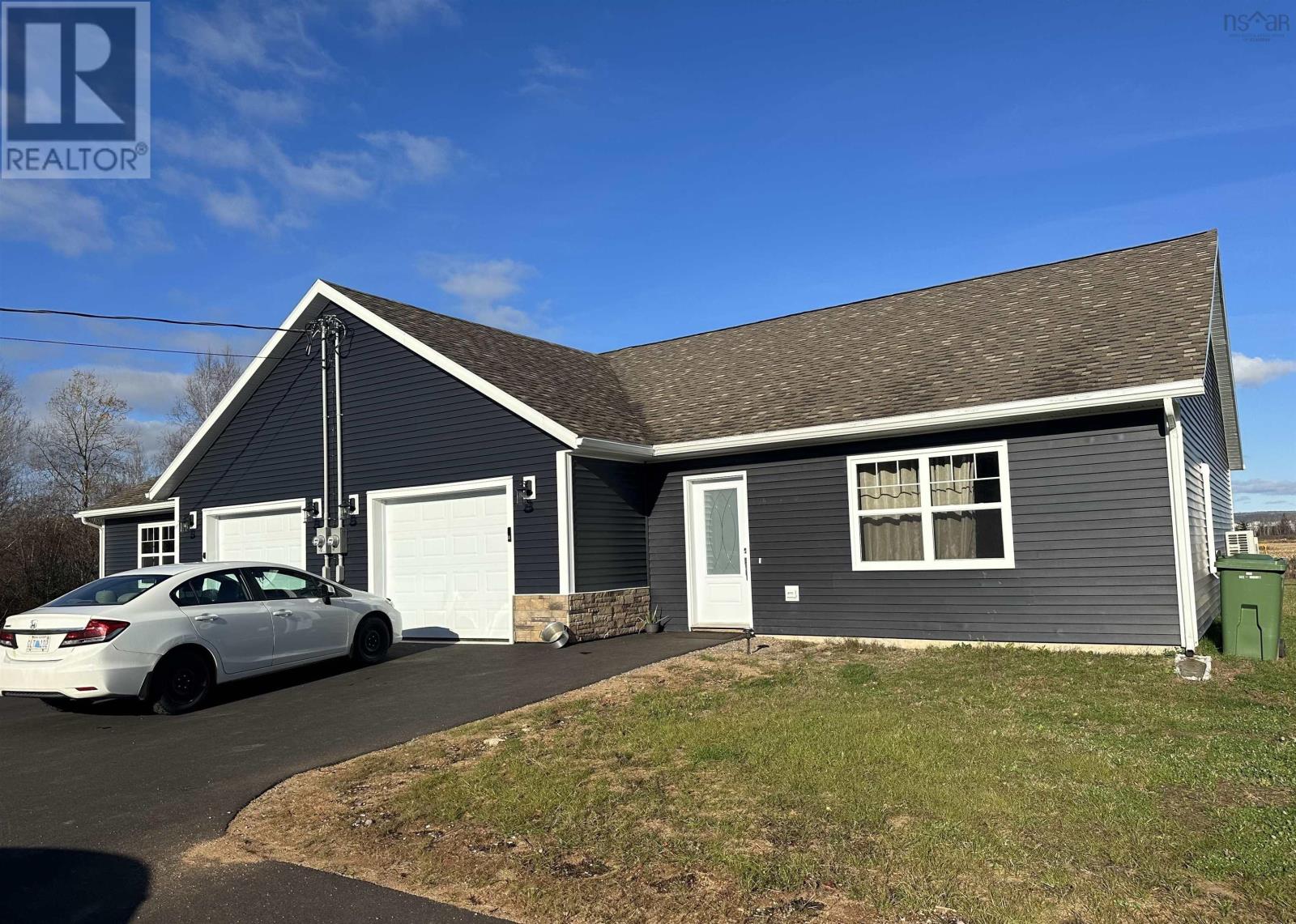 1377/1379 Highway 201