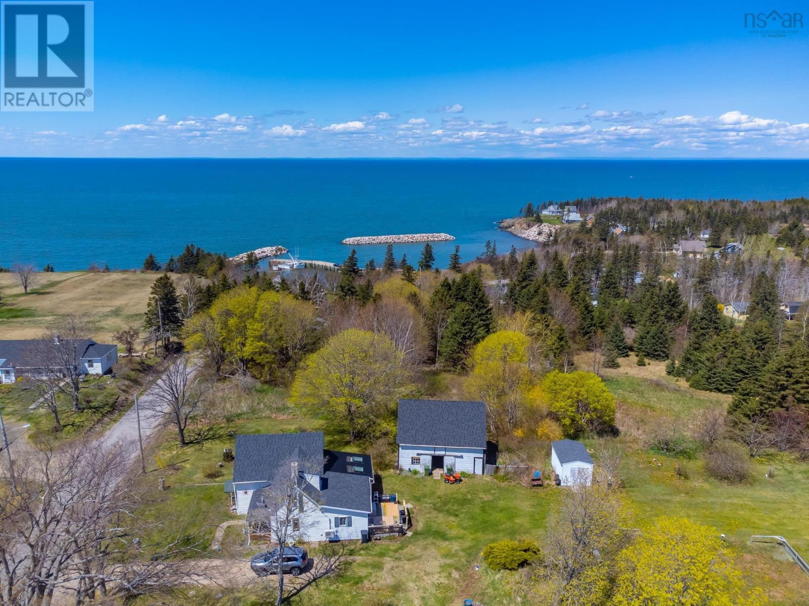 40 Hampton Wharf Road