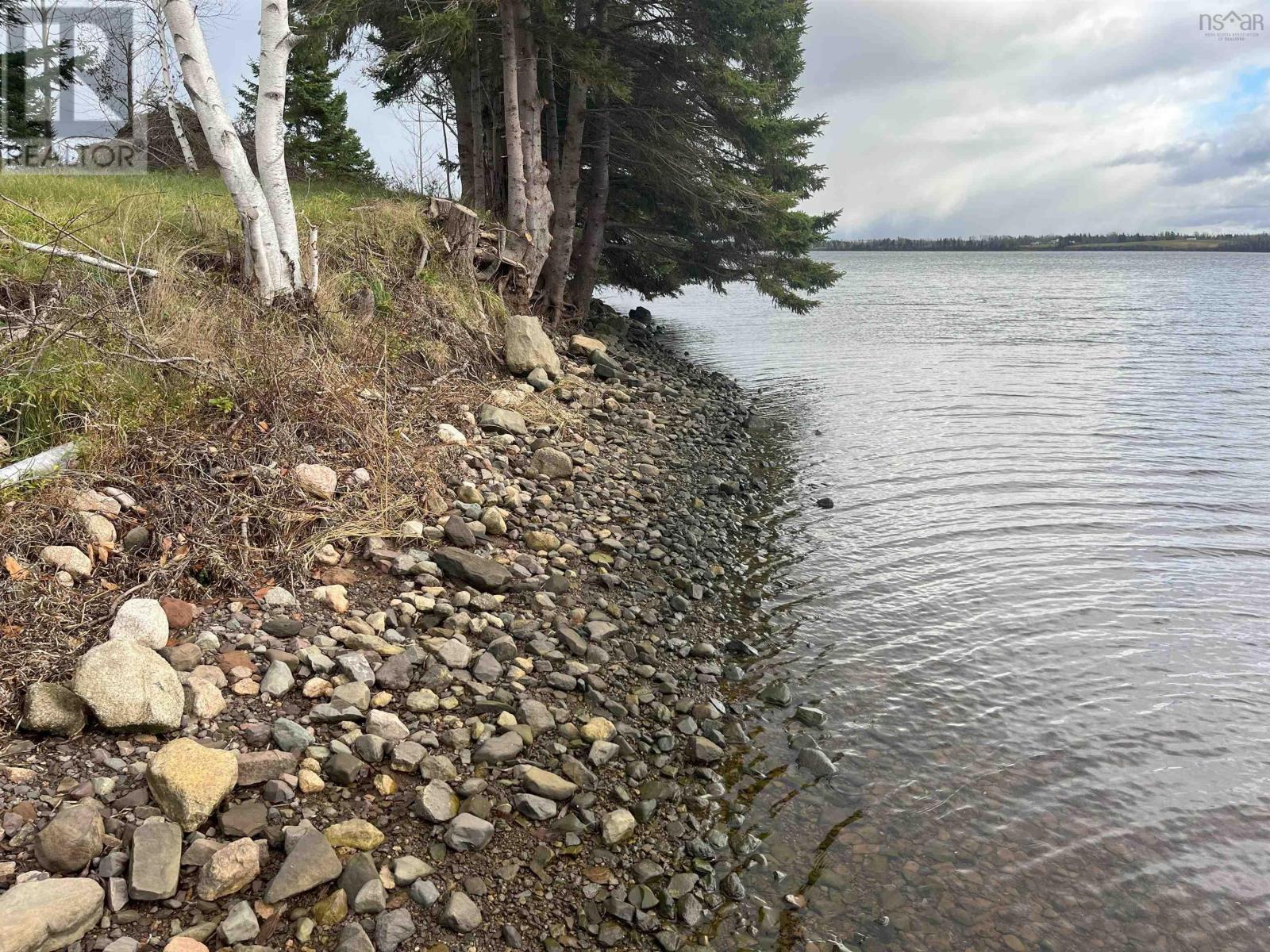 Lot 1 Highway 376