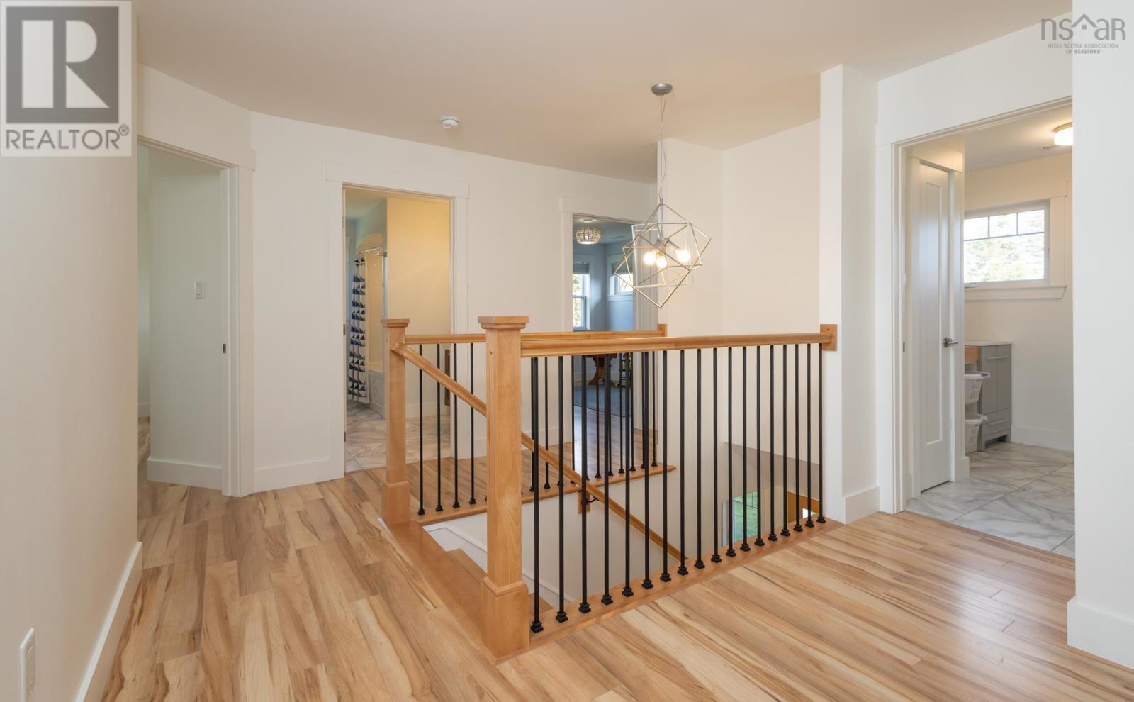 29 Colonial Avenue