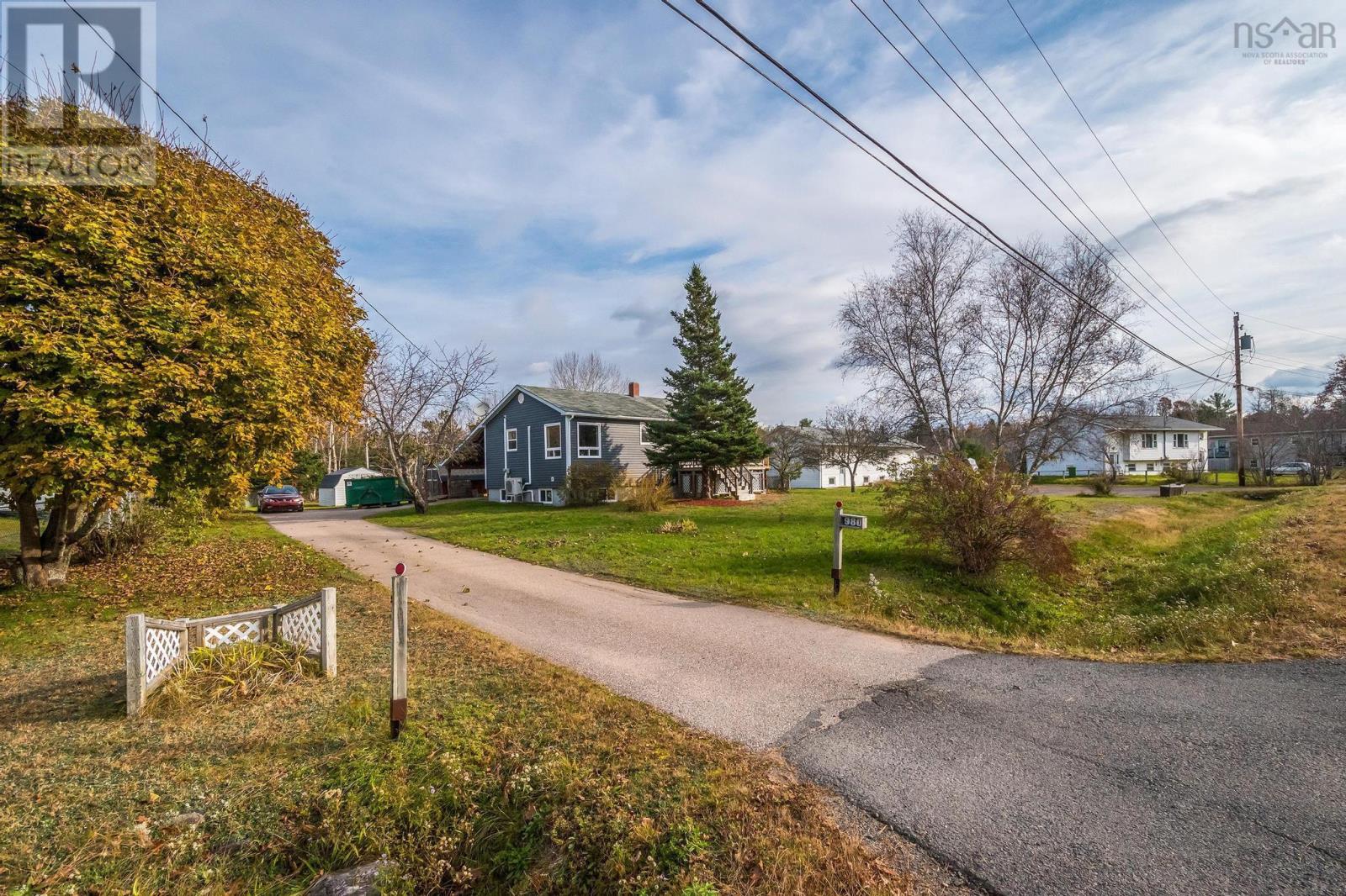 980 Howe Avenue