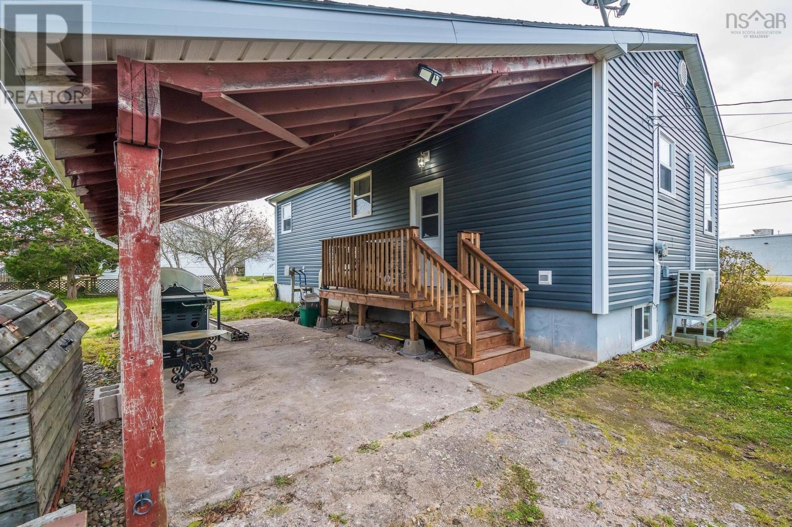 980 Howe Avenue
