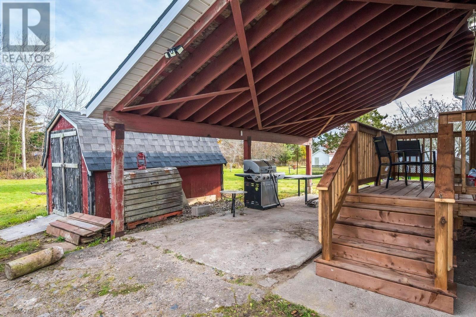 980 Howe Avenue