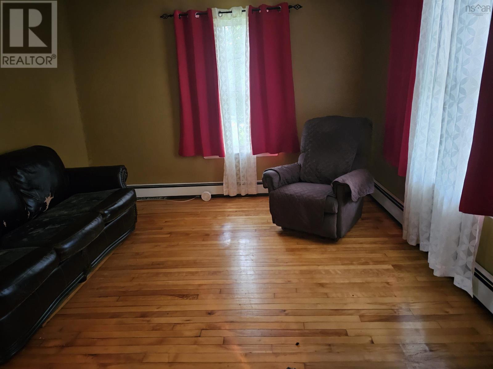 61 Fraser Avenue
