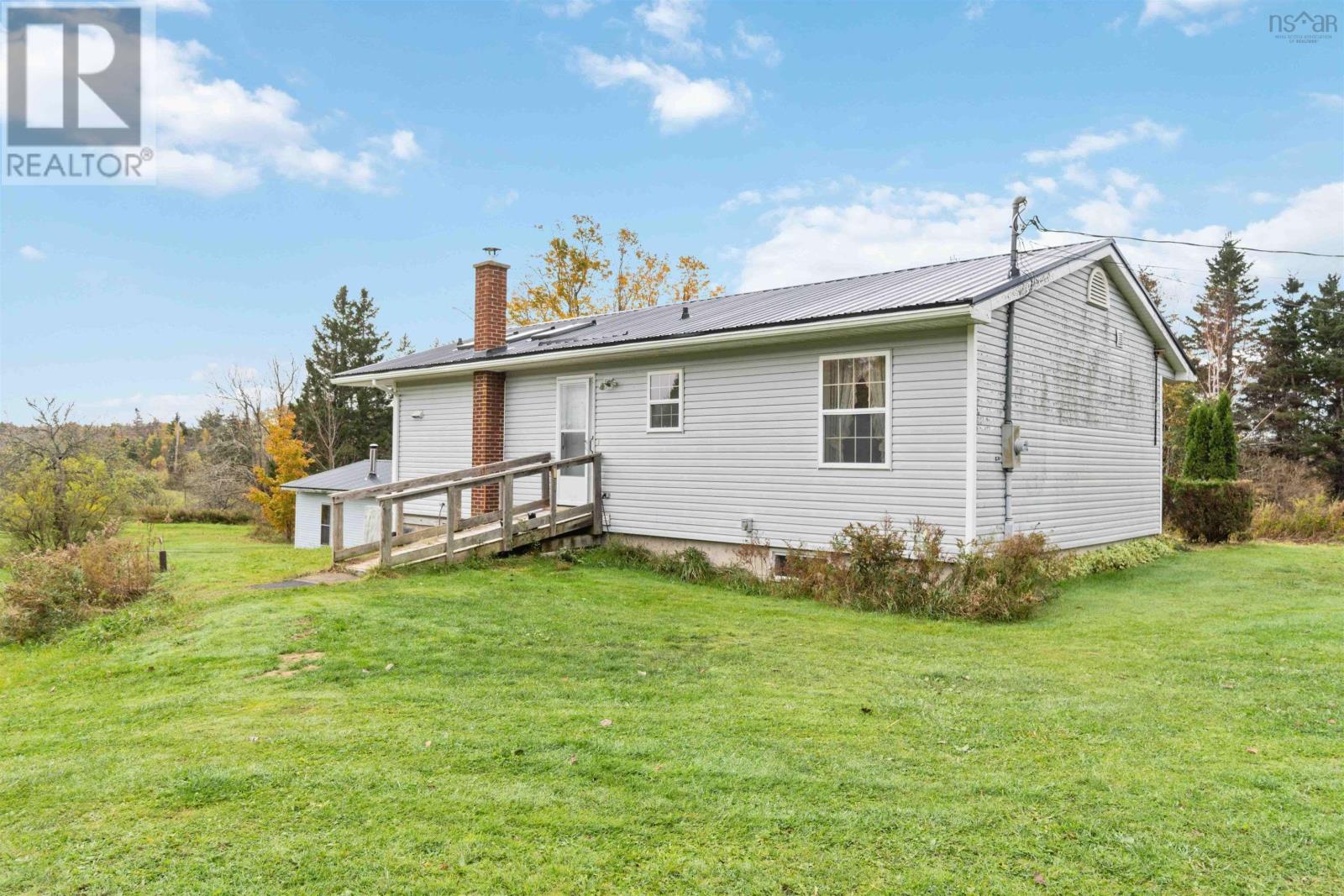 2408 Victoria Road