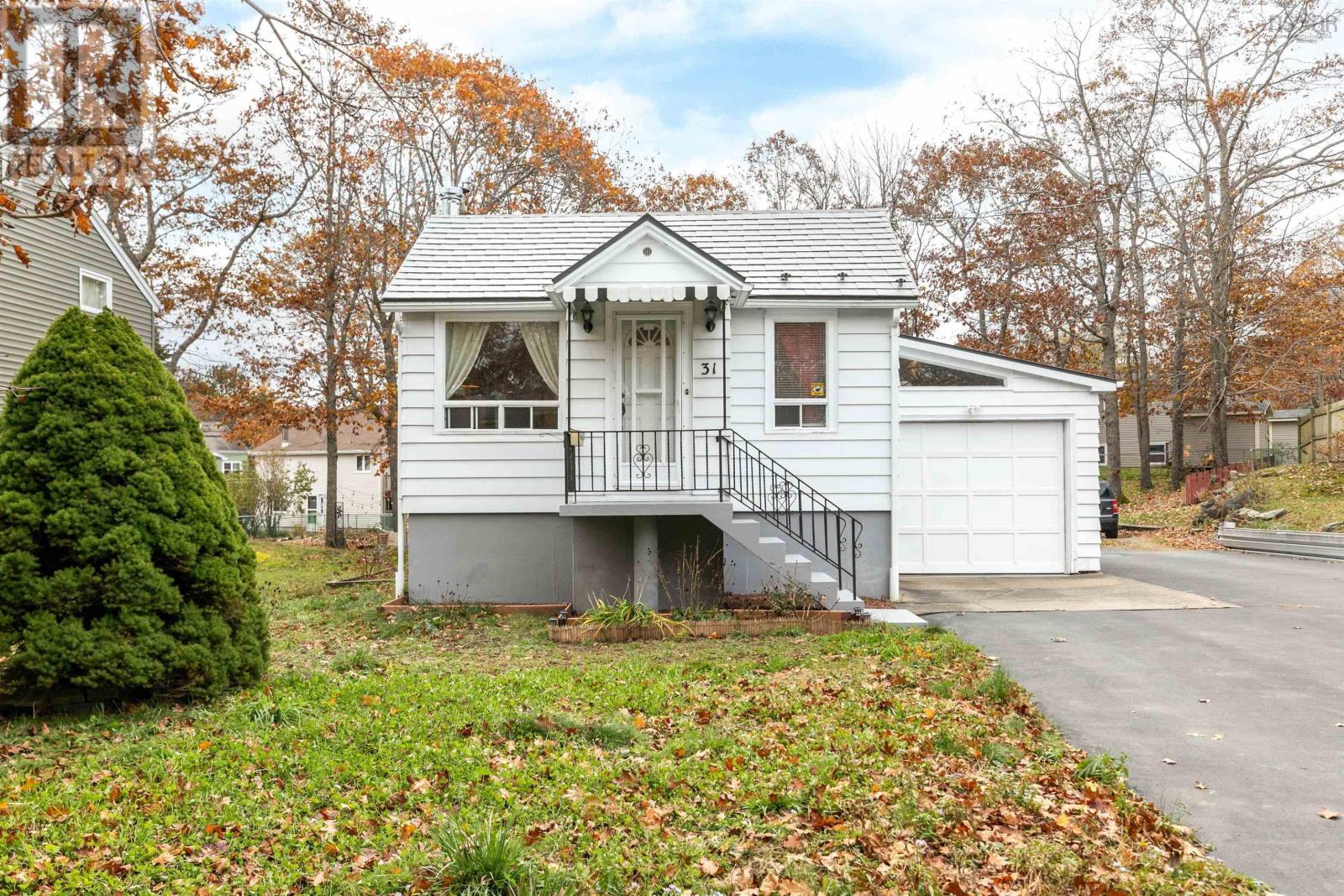 31 Clovis Avenue