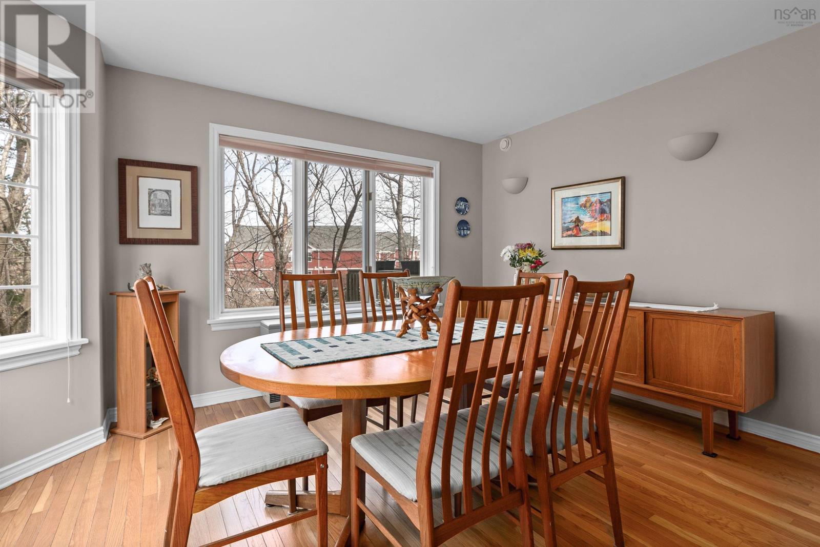 12 Royal Masts Way